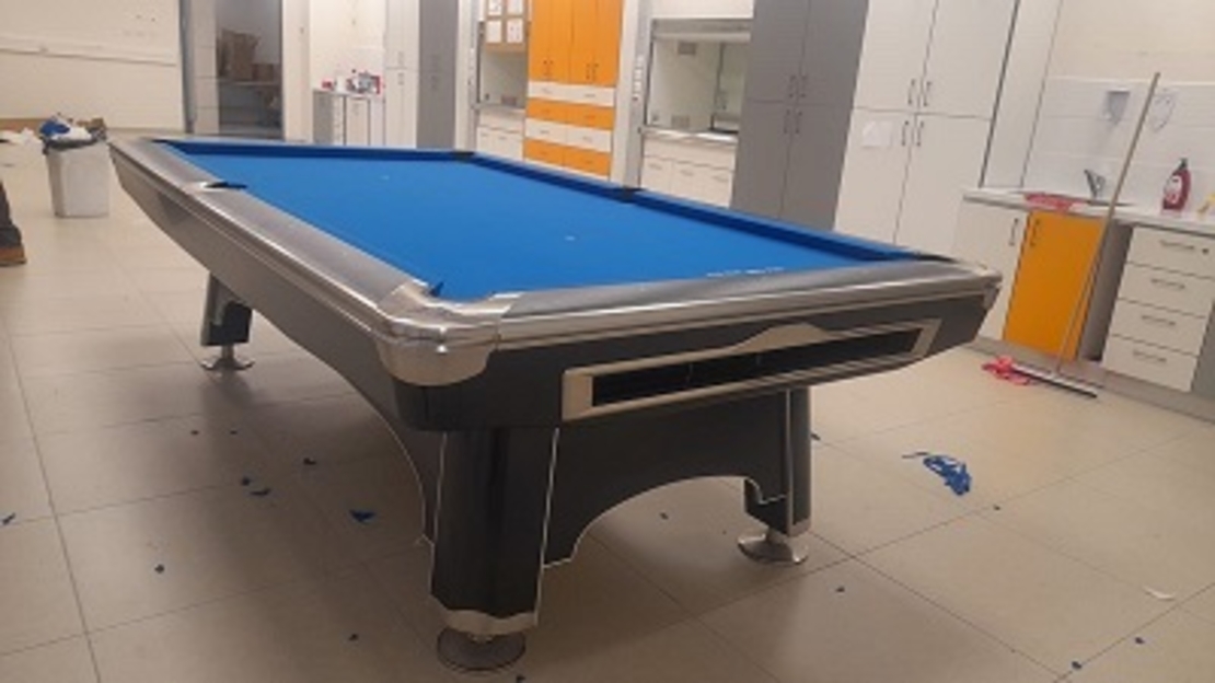 שולחן פול מקצועי 9 פיט AMERICAN POOL צבע שחור אמריקן פול