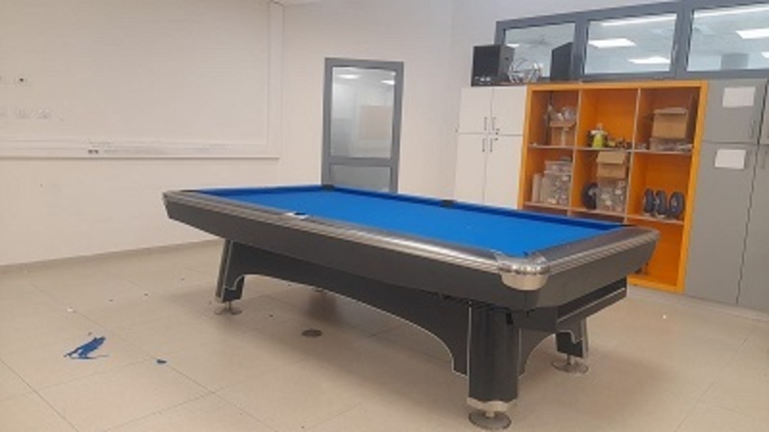 שולחן פול מקצועי 9 פיט AMERICAN POOL צבע שחור אמריקן פול