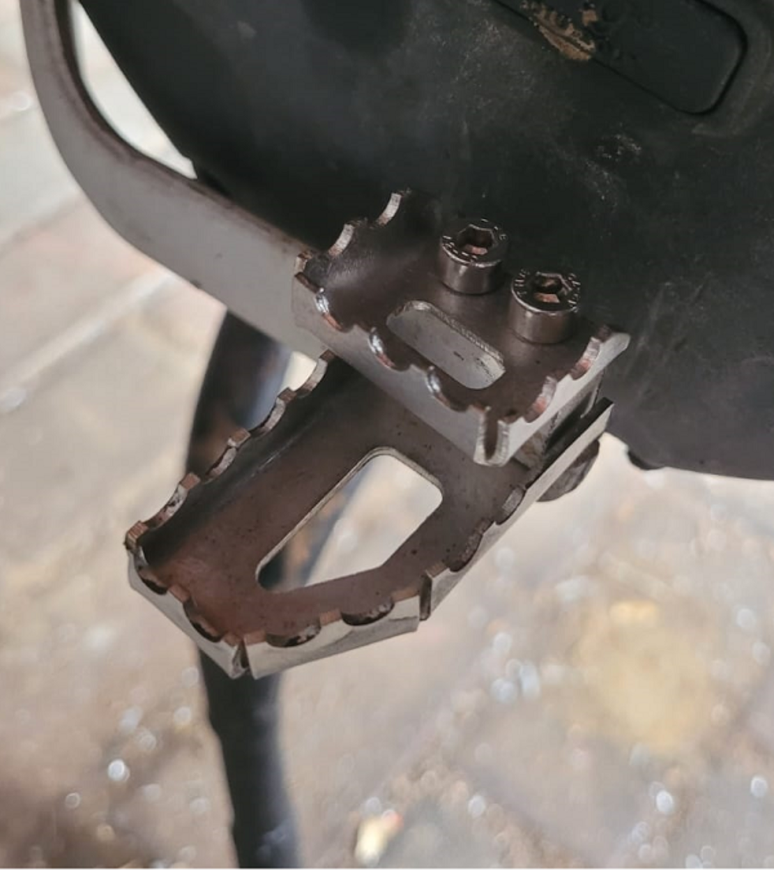 רגלית בלם מדורגת ל KTM ADVENTURE