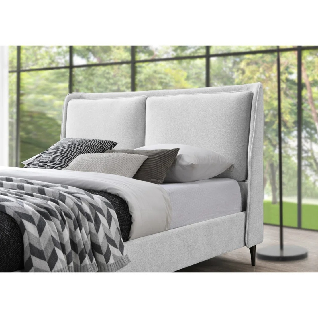 מיטה זוגית מרופדת בד בוקלה דגם כריות שמנת