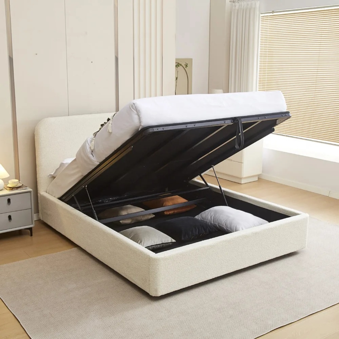 מיטה זוגית מעוצבת בריפוד בד בוקלה עם ארגז מצעים מעץ דגם נוגה שמנת