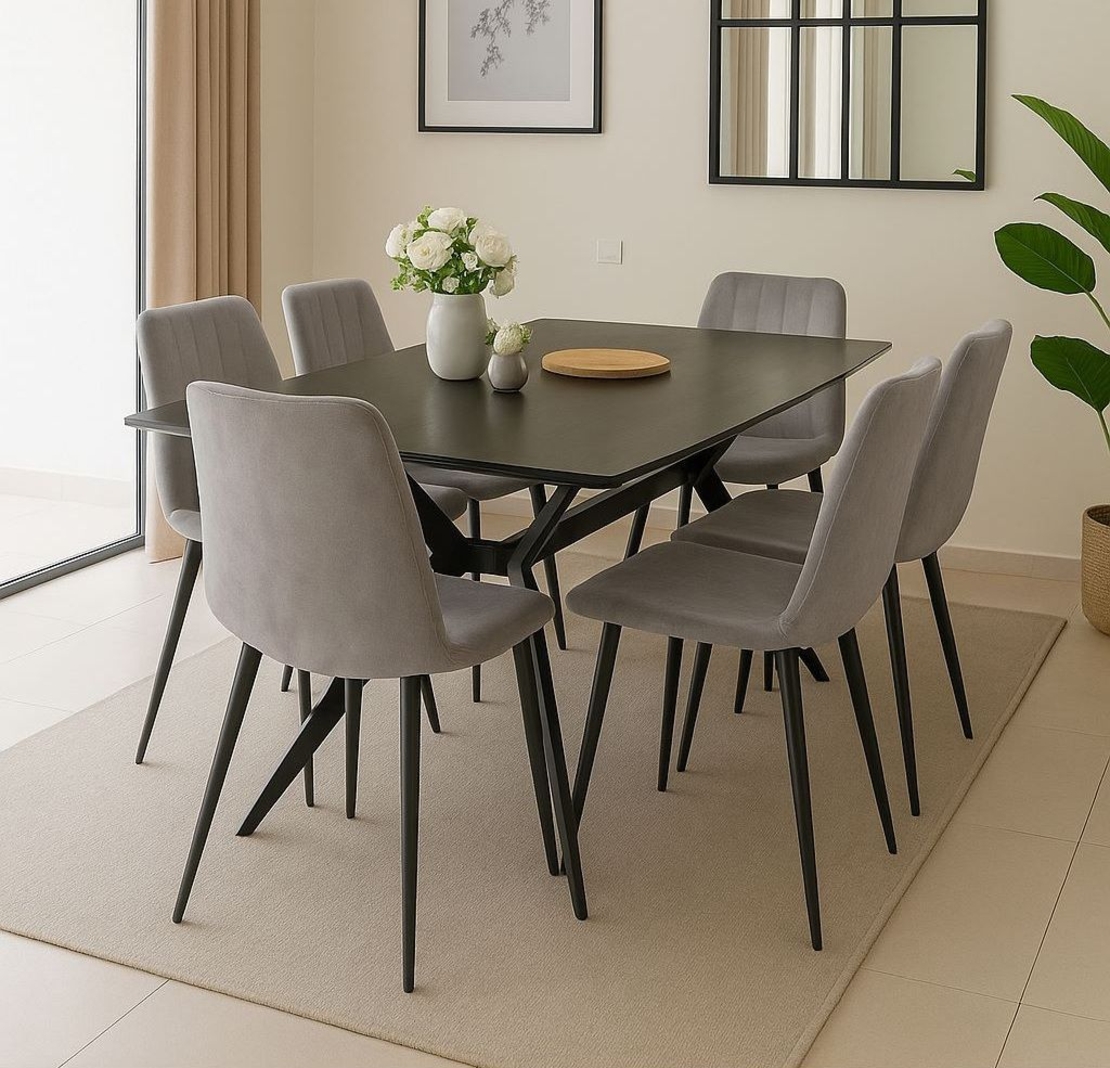 פינת אוכל מקרמיקה דגם טוסקנה 140X80 עם 6 כיסאות קטיפה בגוון אפור בהיר דגם ריביירה