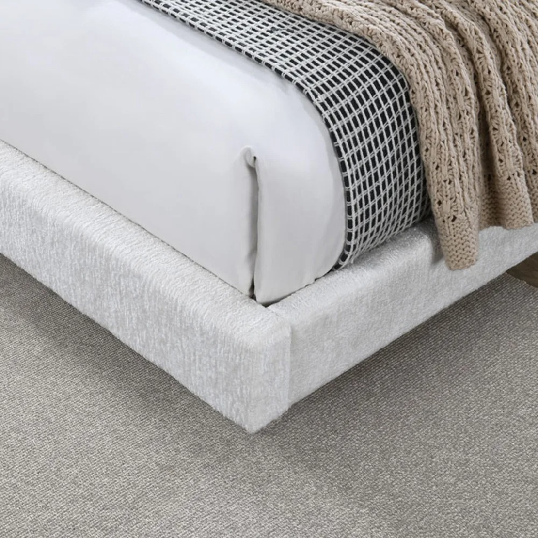 מיטה זוגית מרופדת בד רחיץ בעיצוב מרחף דגם אייר אופוויט