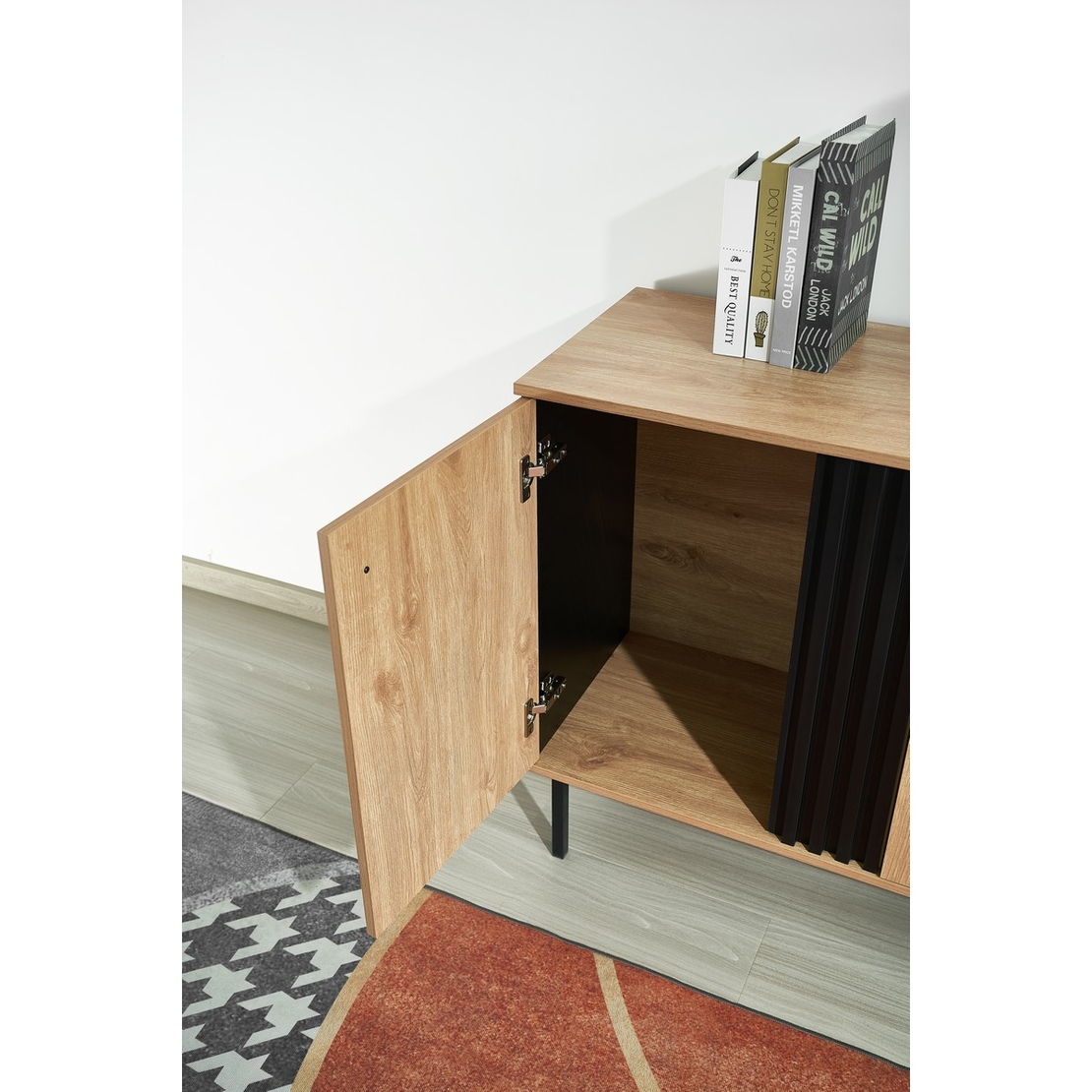 קומודה אחסון ברוחב 160 עם דלתות ומגירות דגם טורן TORREN