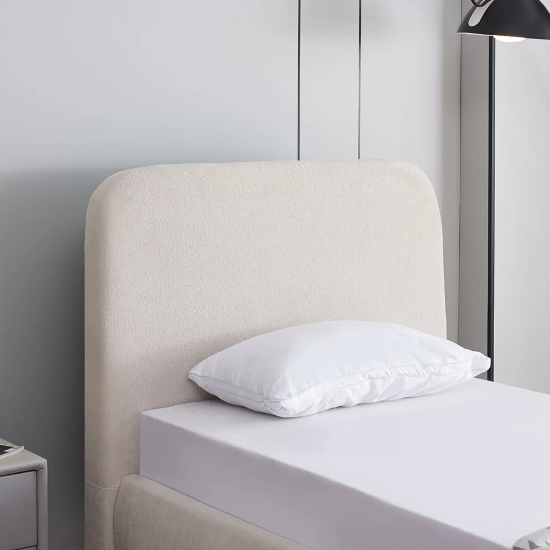 מיטה יחיד למזרן 90×190 מרופדת בד רחיץ 3D עם רגלי ברזל דגם קורין קרם