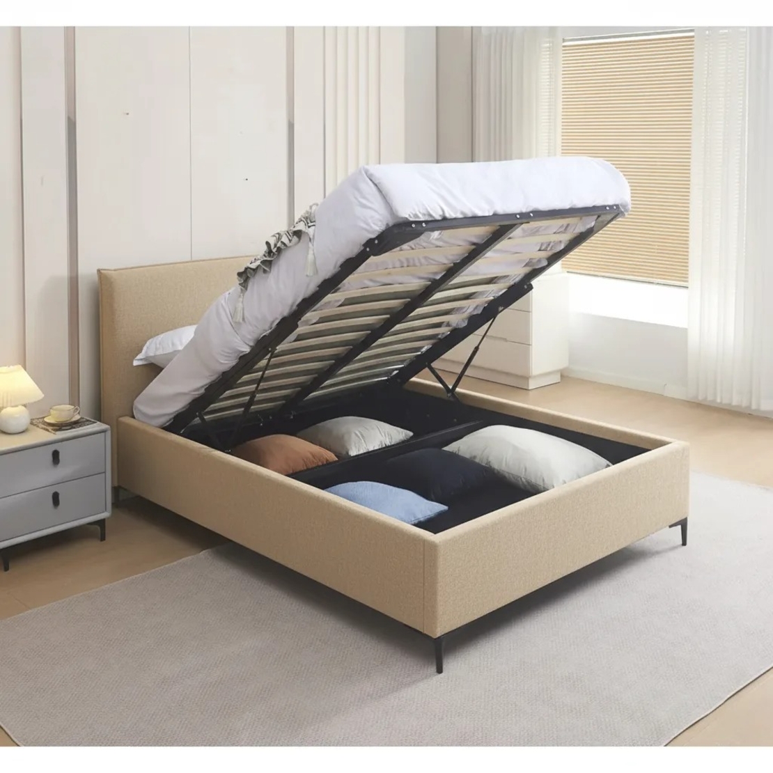 מיטה זוגית מעוצבת בריפוד בד רחיץ עם ארגז מצעים מעץ דגם גלורי קרם