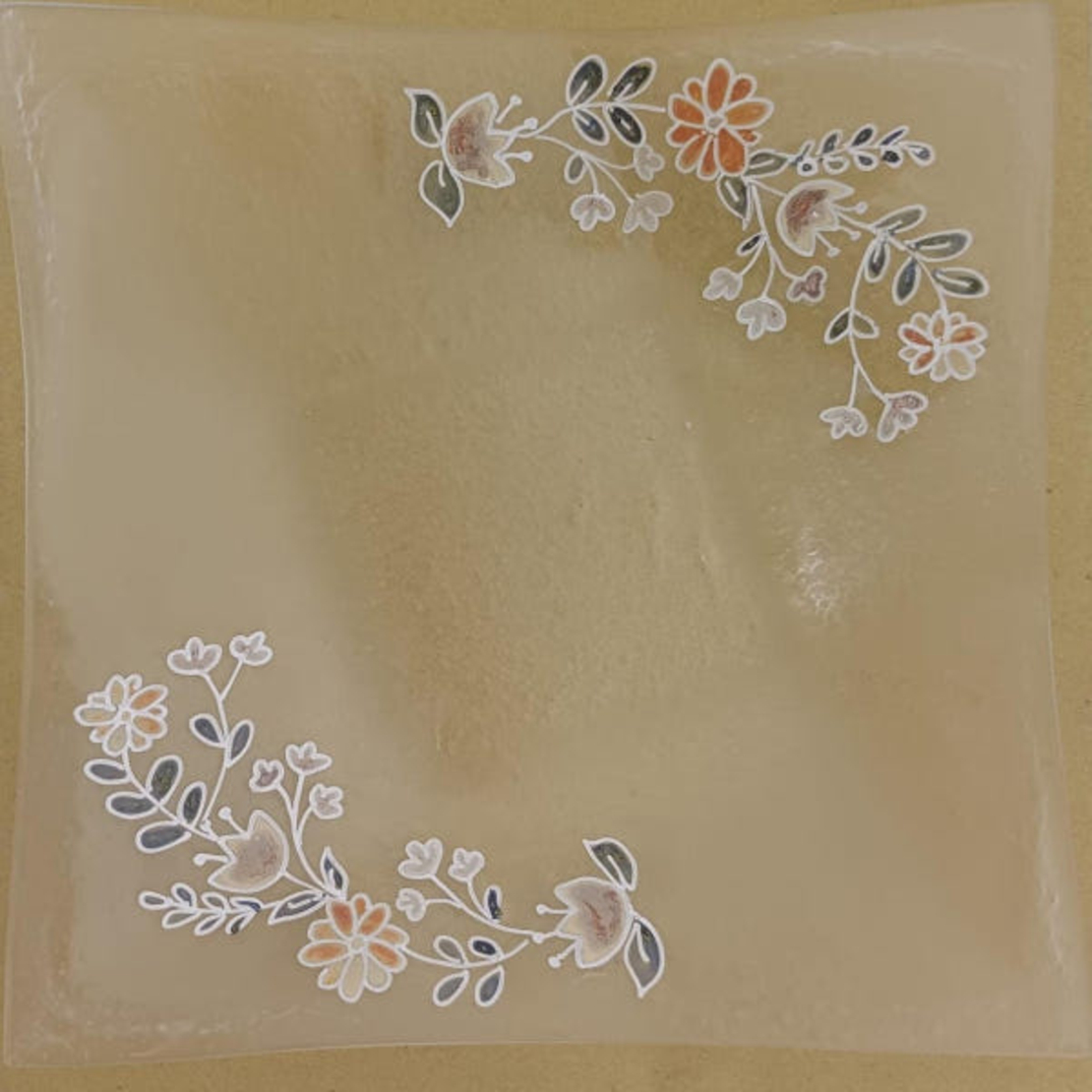 קערת זכוכית פרחים בז'