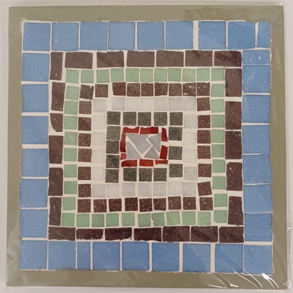 משטח לסירים פסיפס דגם ריבועים צבעי אדמה