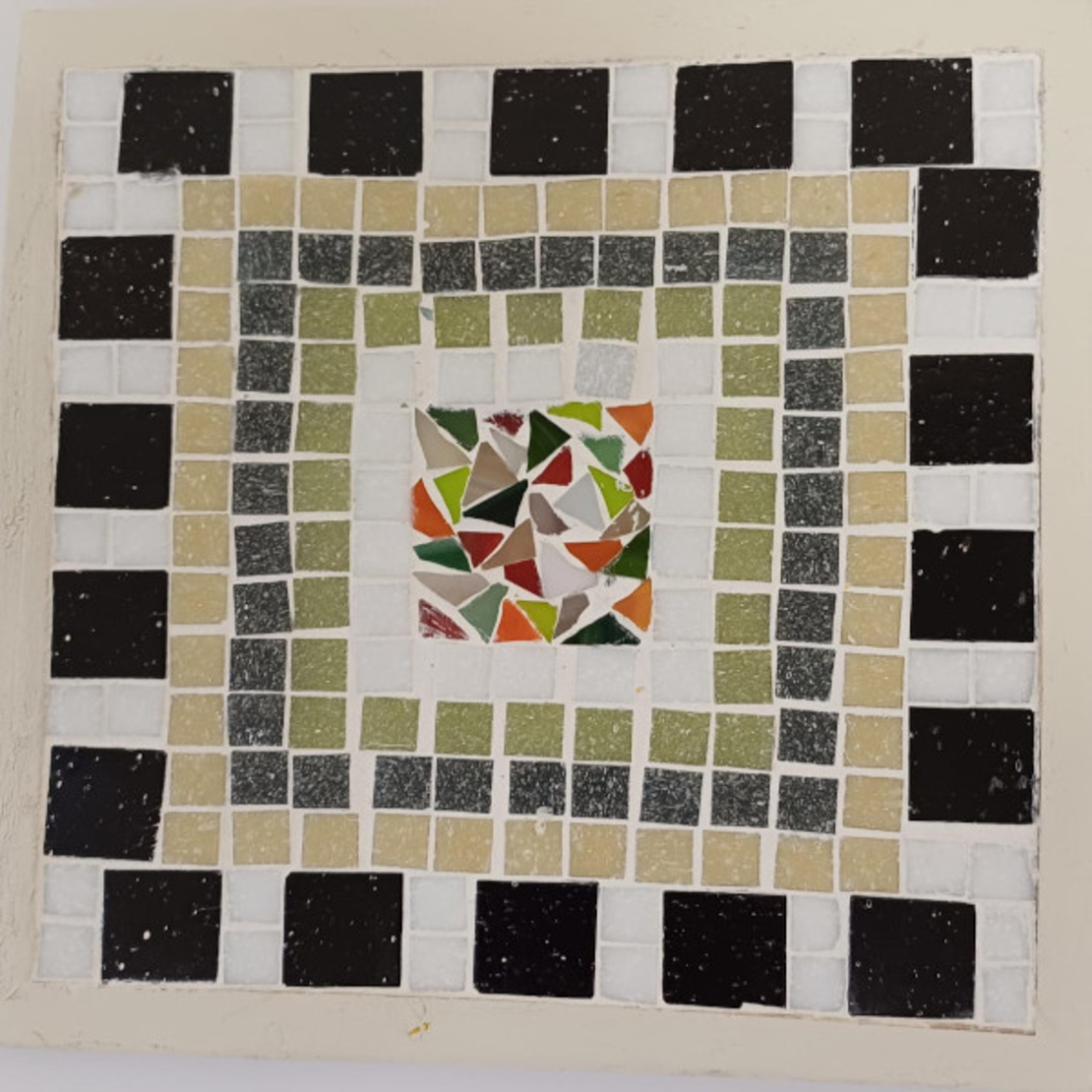 משטח לסירים פסיפס צבעוני