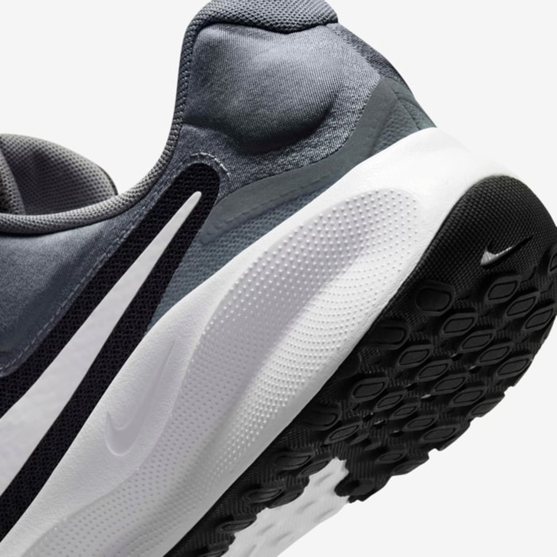 נעלי נייק לגברים | Nike Revolution 7