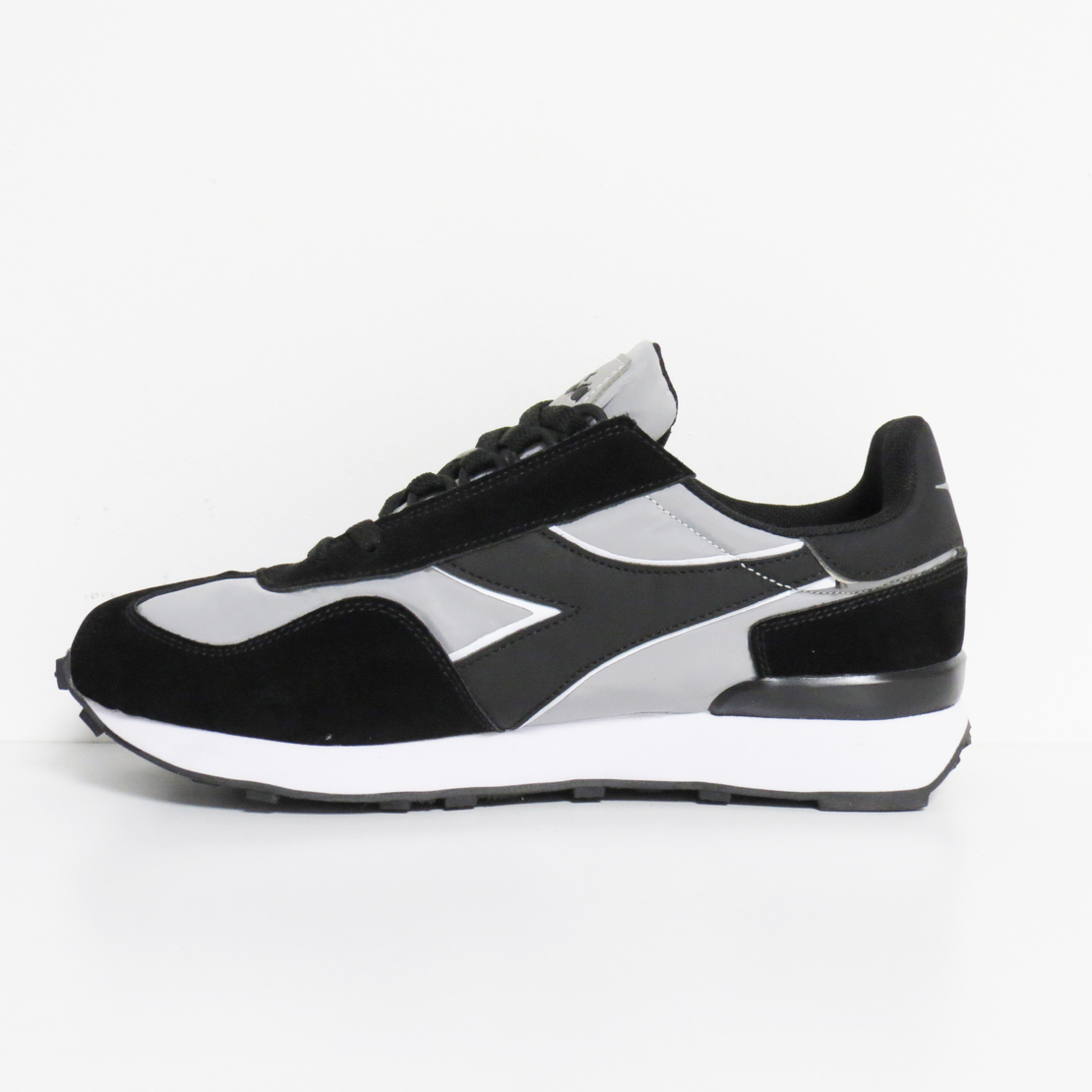 נעלי דיאדורה לגברים | Diadora Leary