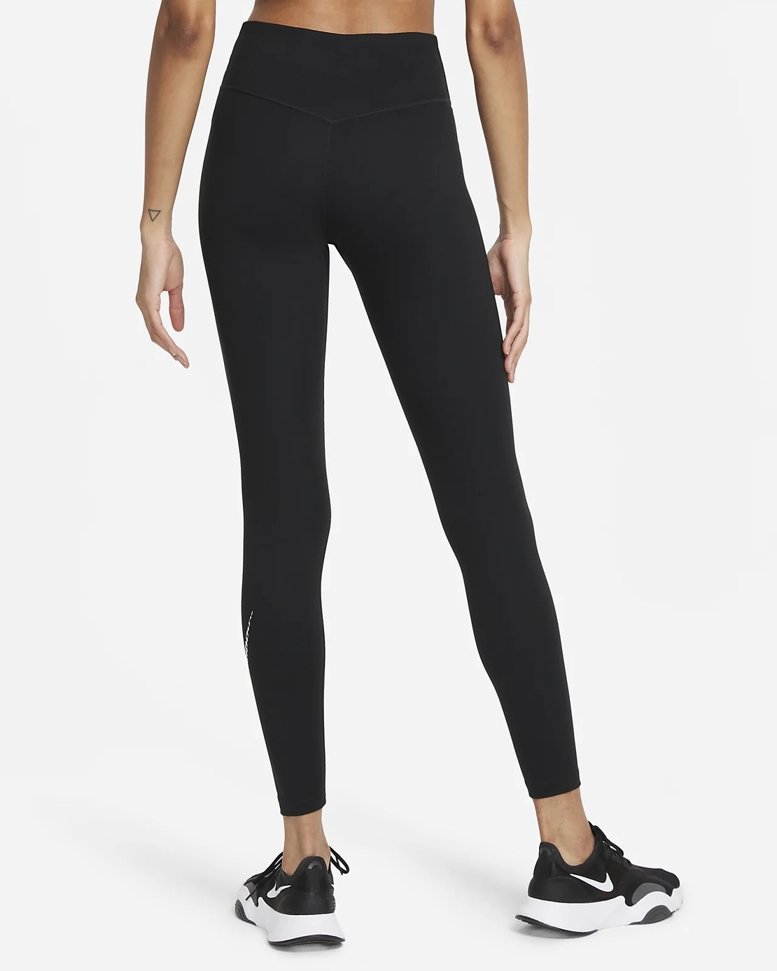 טייץ נייק לנשים | Nike Dri-FIT One Icon Clash Mid-Rise Graphic Leggings