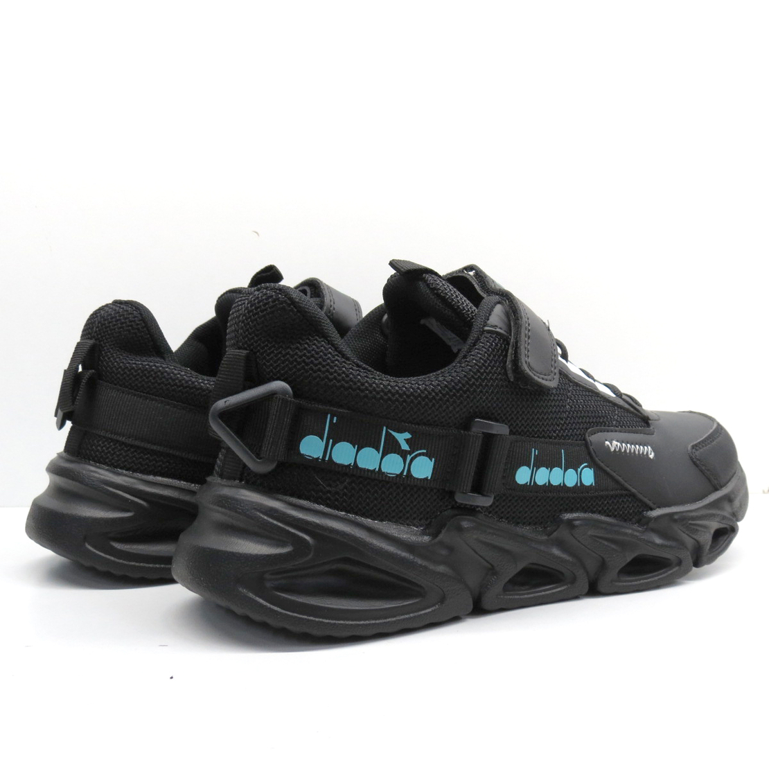 נעלי דיאדורה לנוער | Diadora Wes Vel
