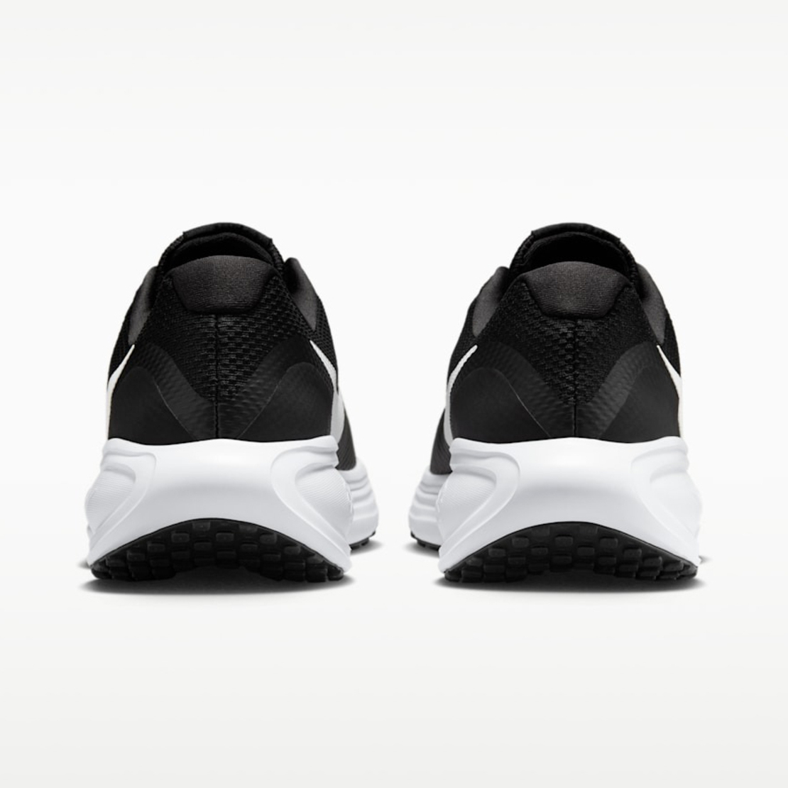 נעלי נייק לגברים | Nike Revolution 8