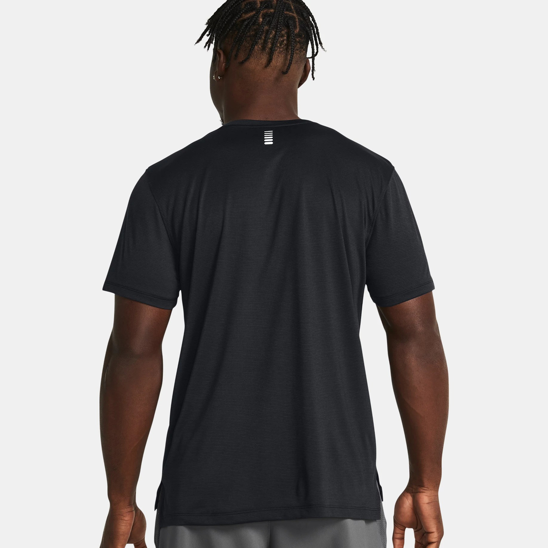 חולצת אנדר ארמור גברים | UA Launch Shortsleeve T-Shirt