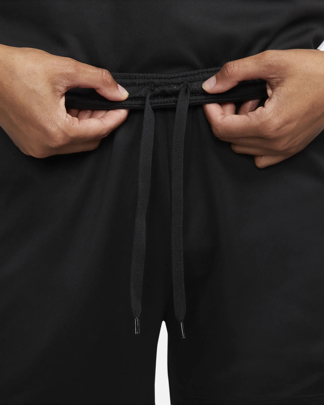 שורט נייק לנשים ונוער | Nike Dri-FIT Academy 23 Soccer Shorts