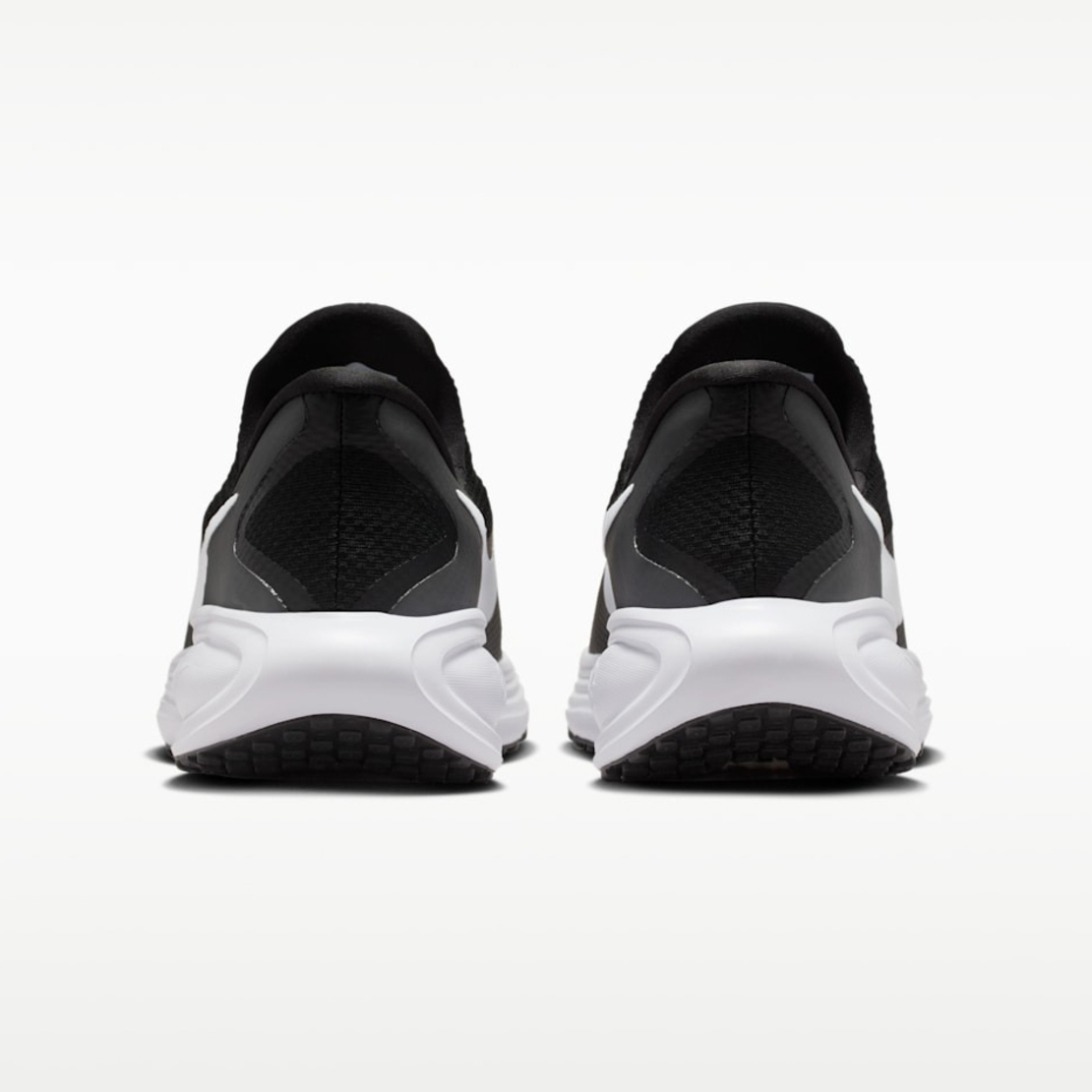נעלי נייק לגברים | Nike Revolution 8 Easyon