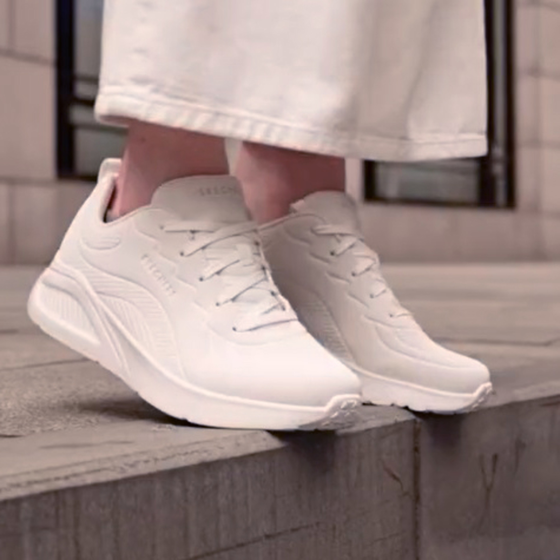 נעלי סקצ'רס לנשים ונוער | Skechers Uno Lite - Lighter One