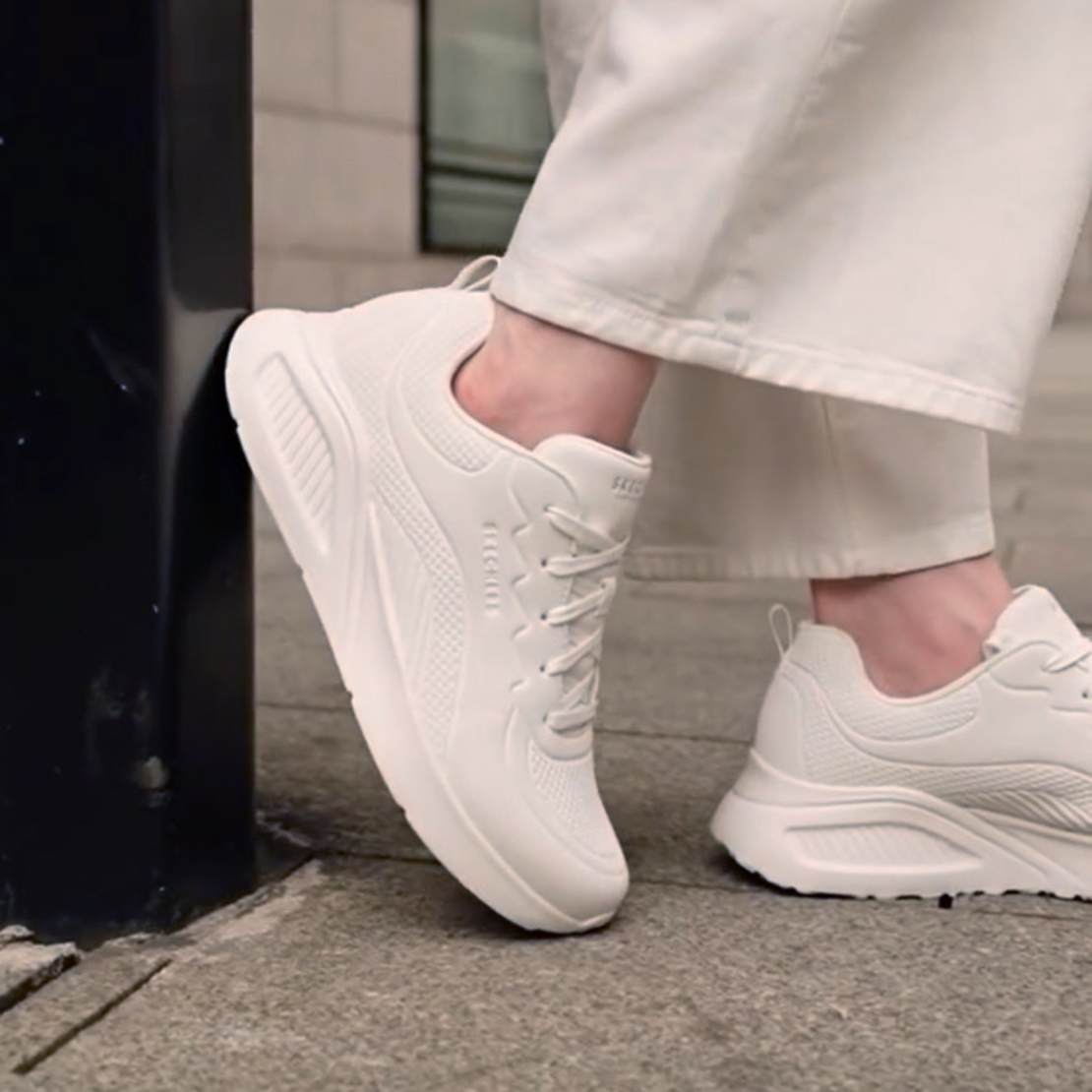 נעלי סקצ'רס לנשים ונוער | Skechers Uno Lite - Lighter One