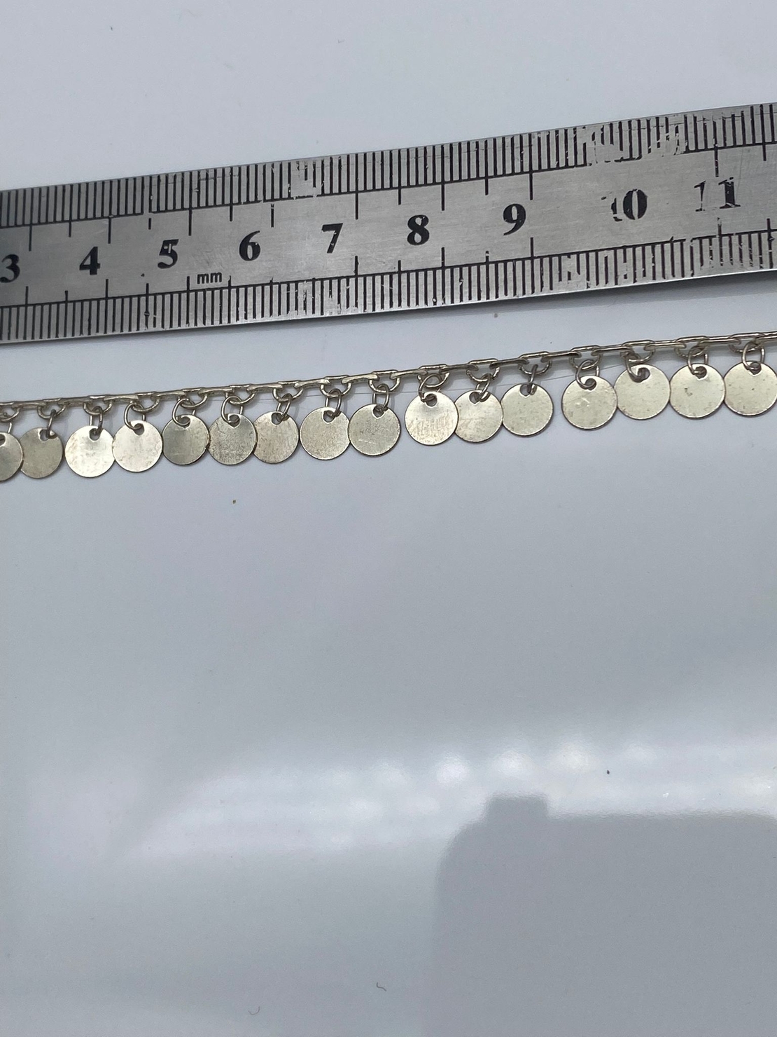 שרשרת פליז בעבודת יד עם תליוני מטבעות 2