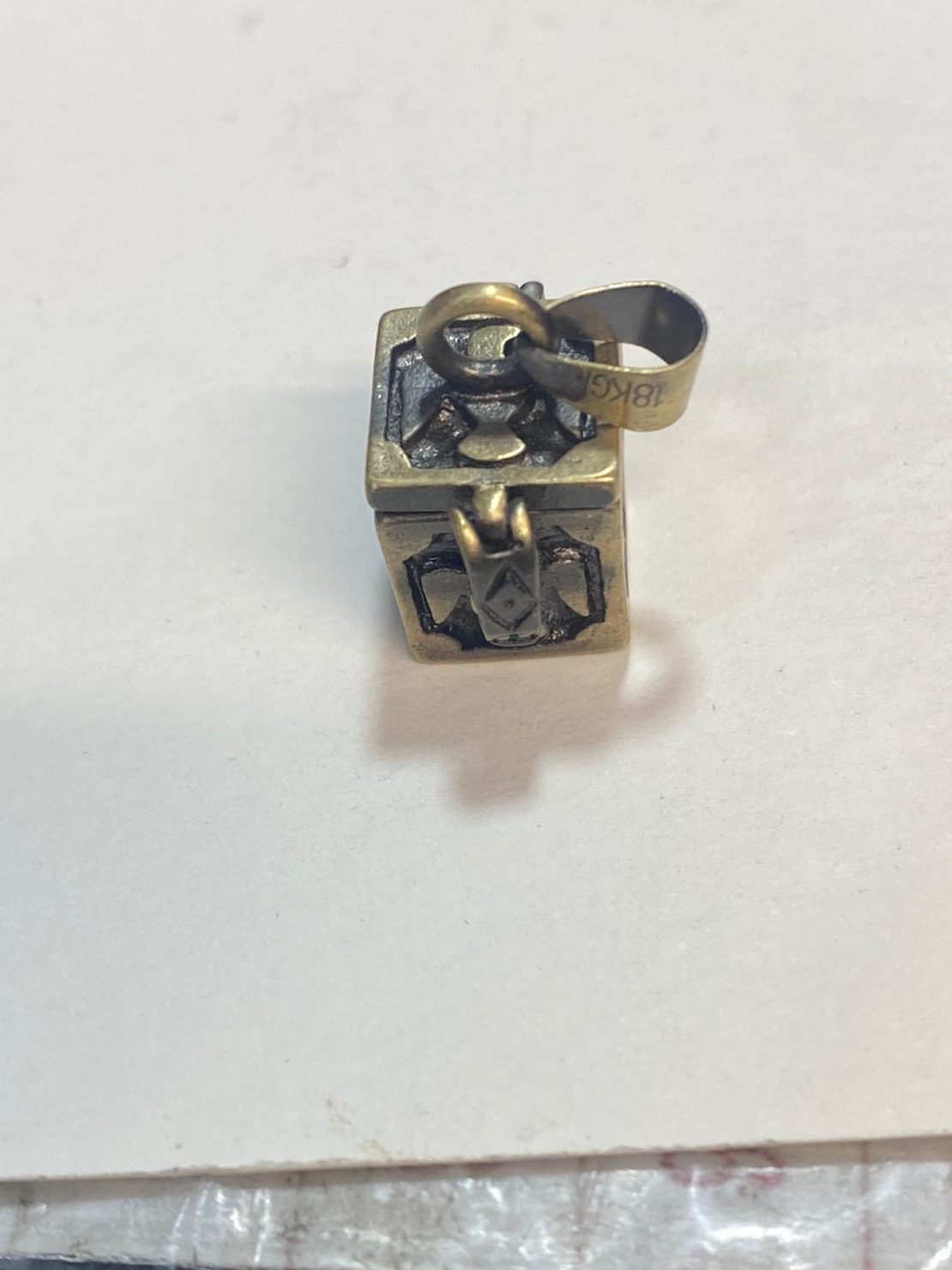 תליון תיבה נפתחת עם סגירה (29)