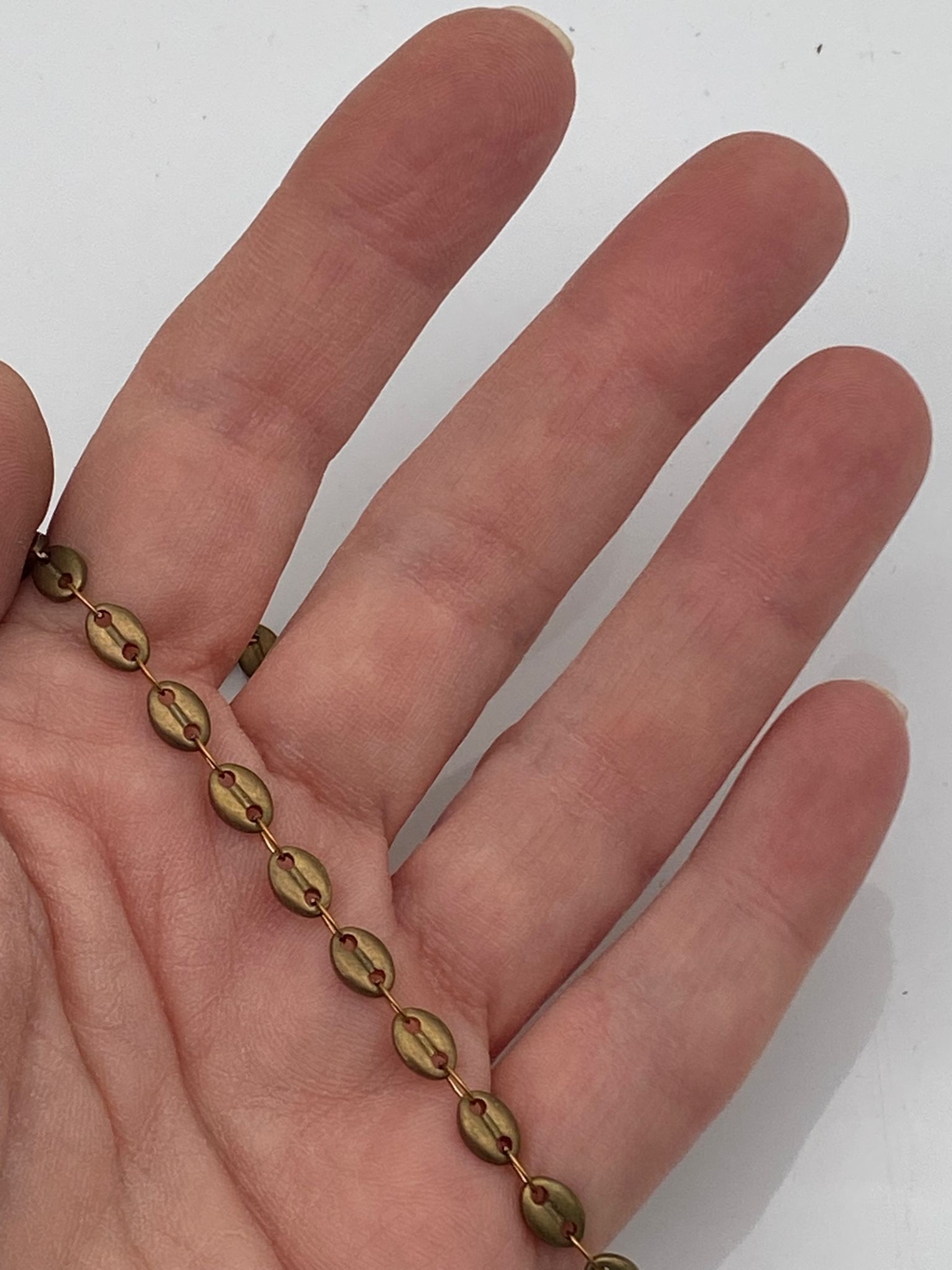 שרשרת פליז בעבודת יד ללא ציפוי