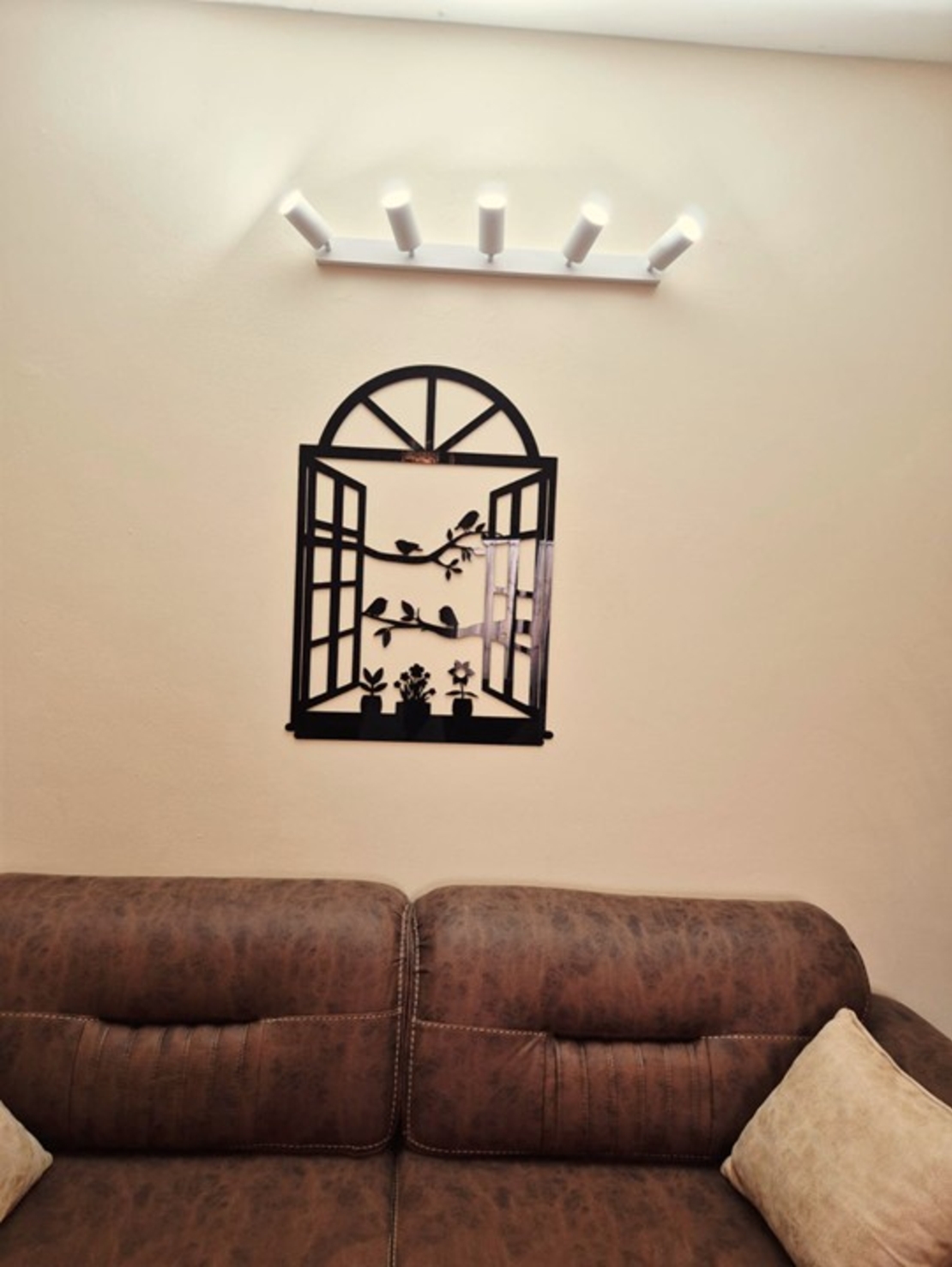 نافذة الرّبيع