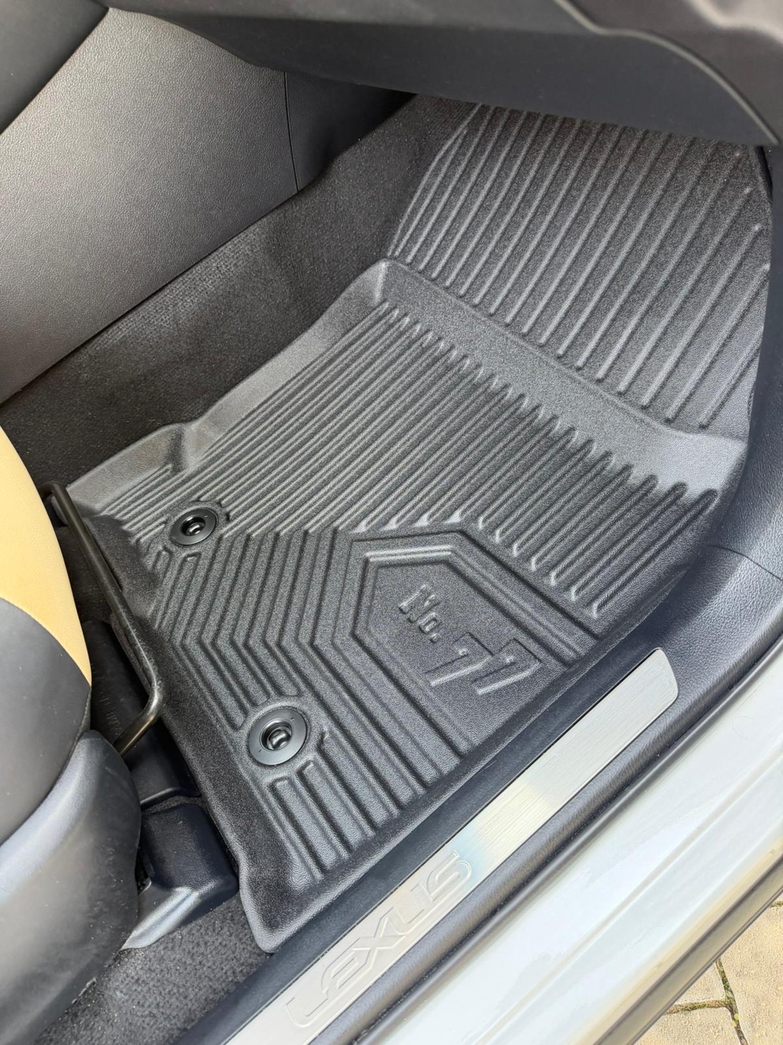 שטיחי 3D ללקסוס NX 2014-2021 NO77