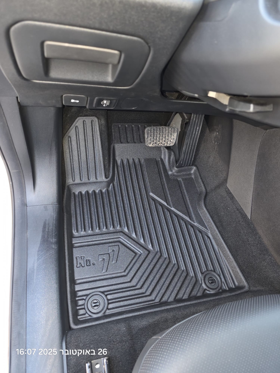 שטיחי 3D לסוזוקי סוויפט 2017-2023 NO77