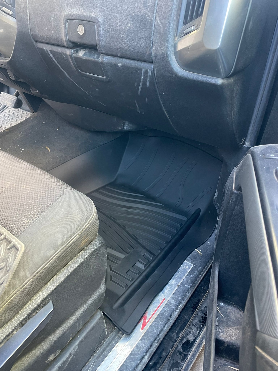 שטיחי 3D לשברולט סילברדו 2014-2019