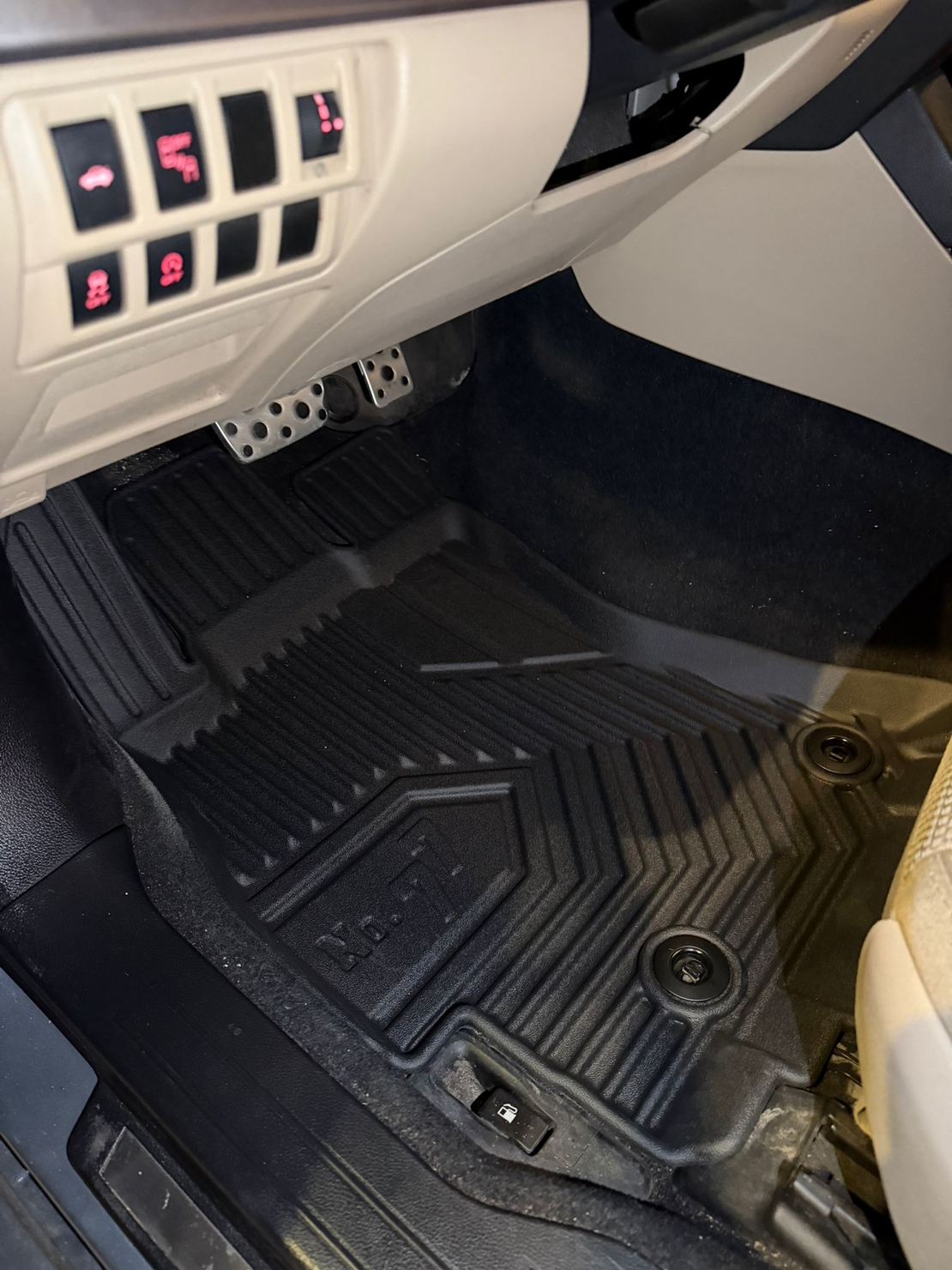 שטיחי 3D לסובארו B4 2015-2020 NO77