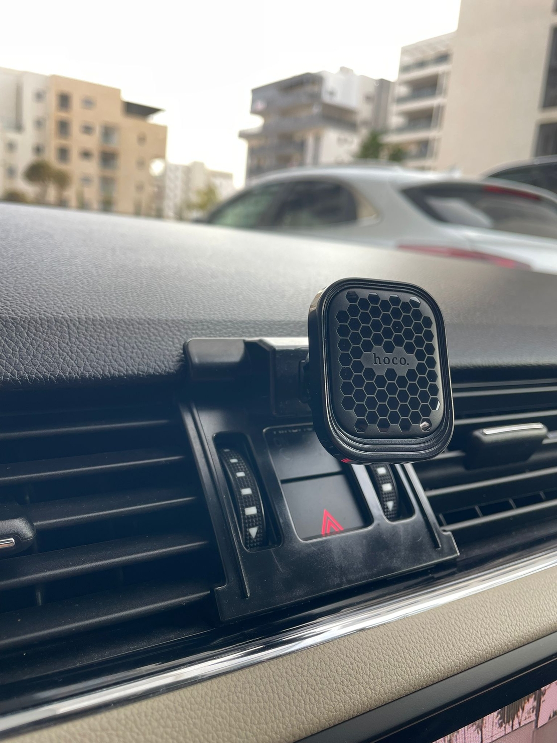מעמד לטלפון תואם מקור לסקודה אוקטביה 2013-2020