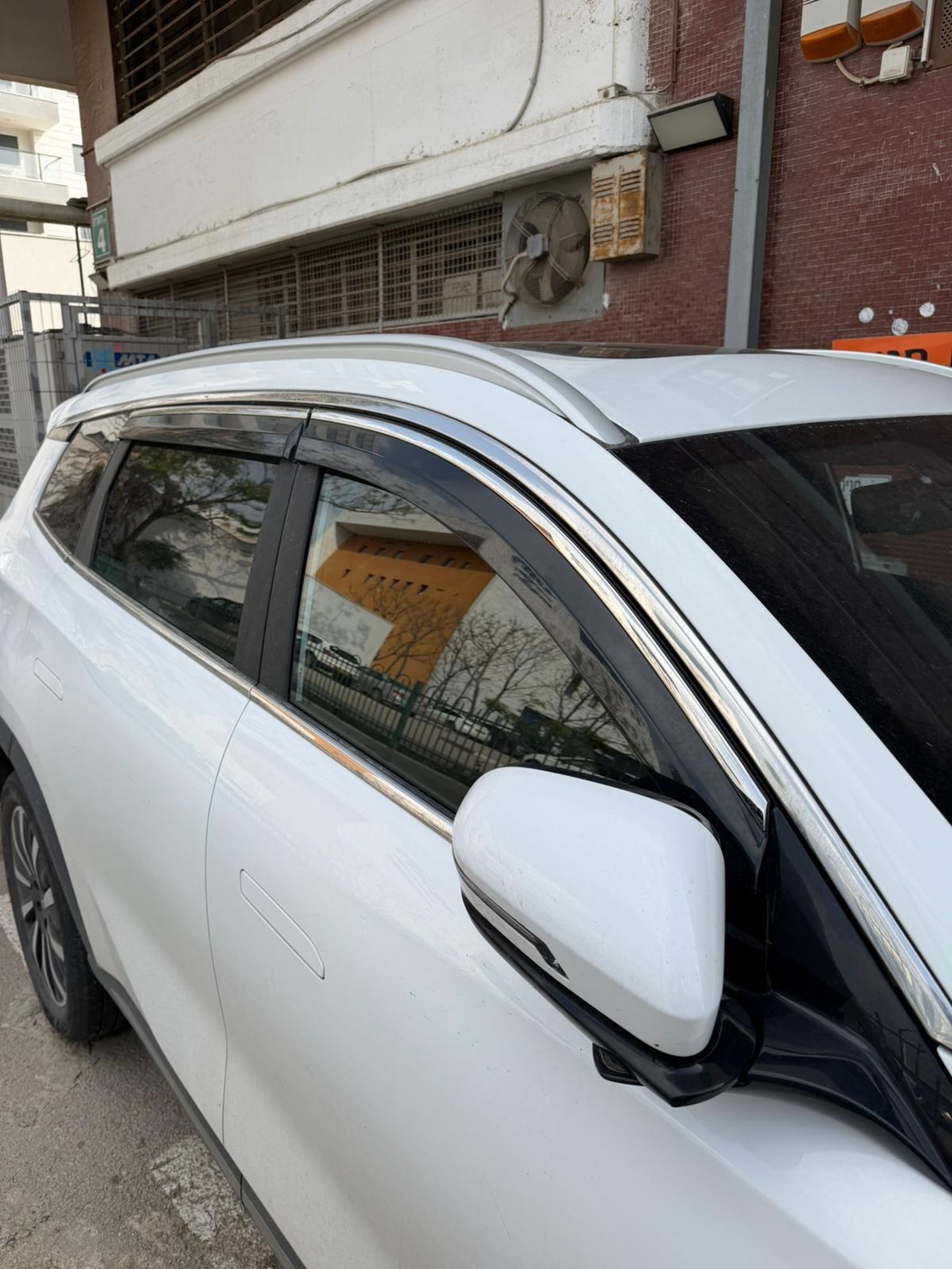 מגני רוח עם פס ניקל לצ'רי טיגו 8 2022 ומעלה