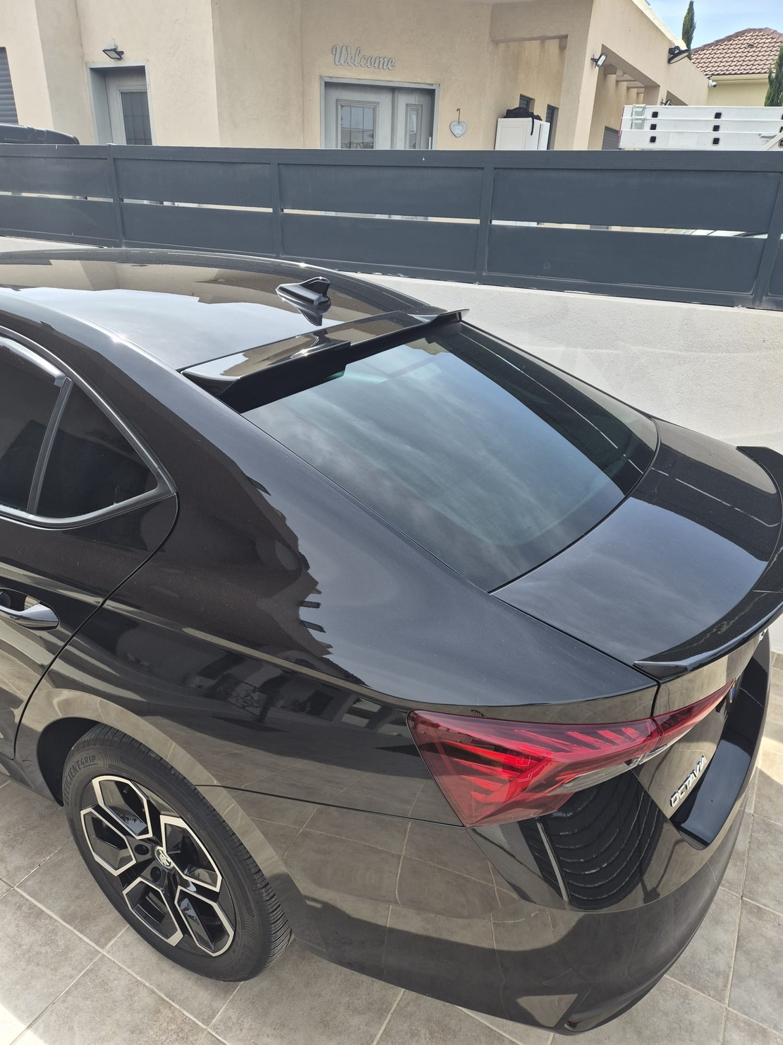 ספוילר עליון (חלון אחורי) לסקודה אוקטביה 2021 ומעלה