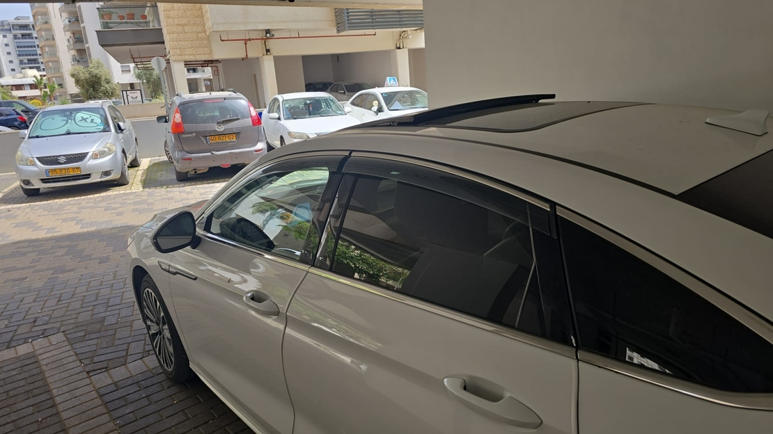 מגני רוח עם פס ניקל לצ'רי אריזו 8 2024 ומעלה