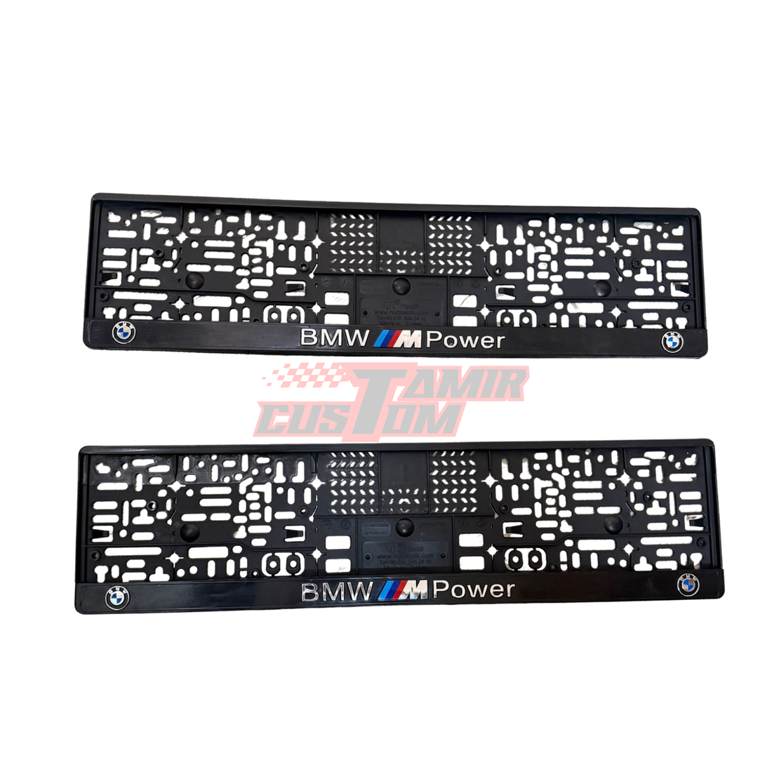 זוג מסגרות ללוחית רישוי עם סמל במוו M