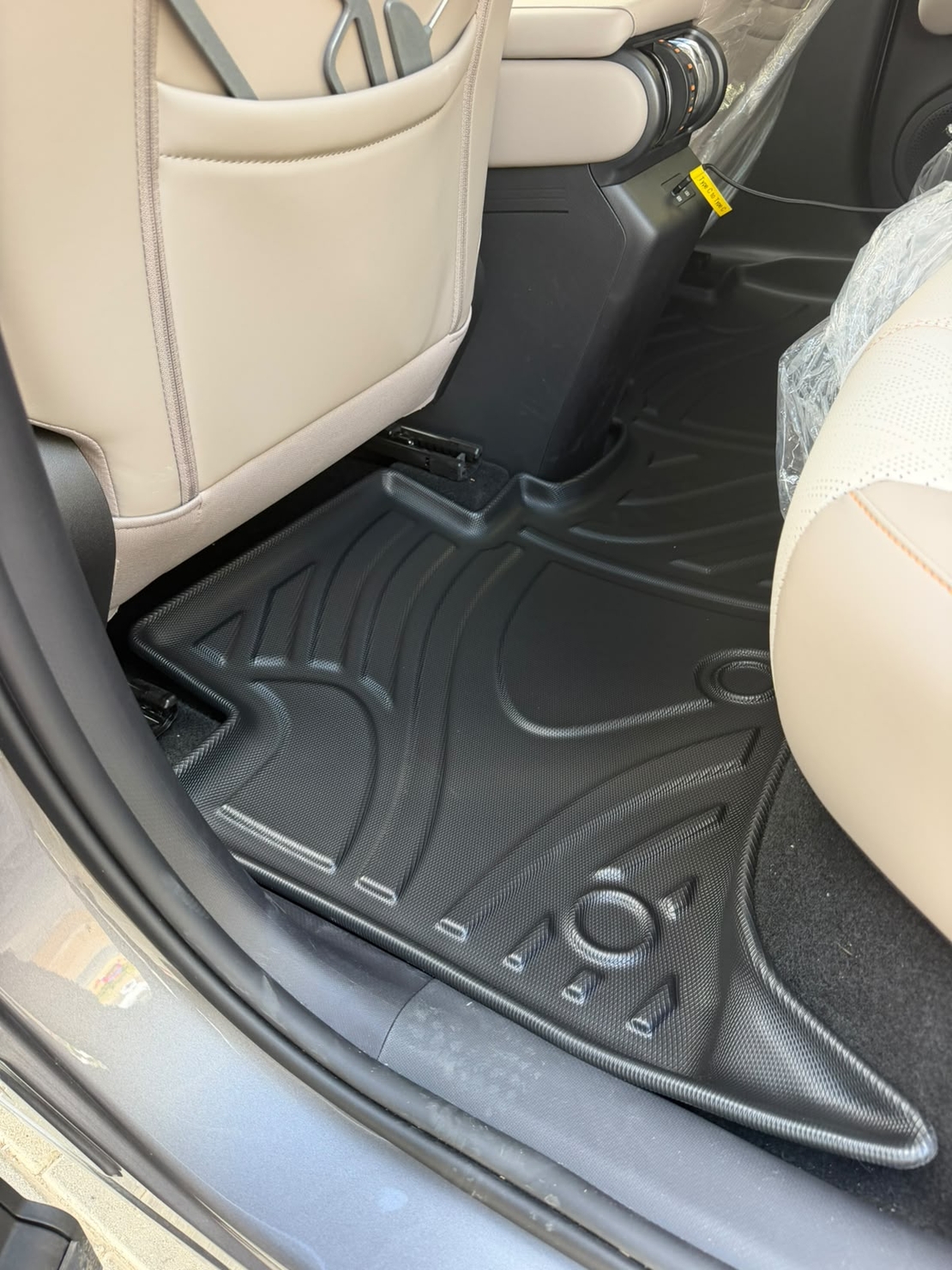 שטיחי 3D ל-BYD אטו 3 2021 ומעלה