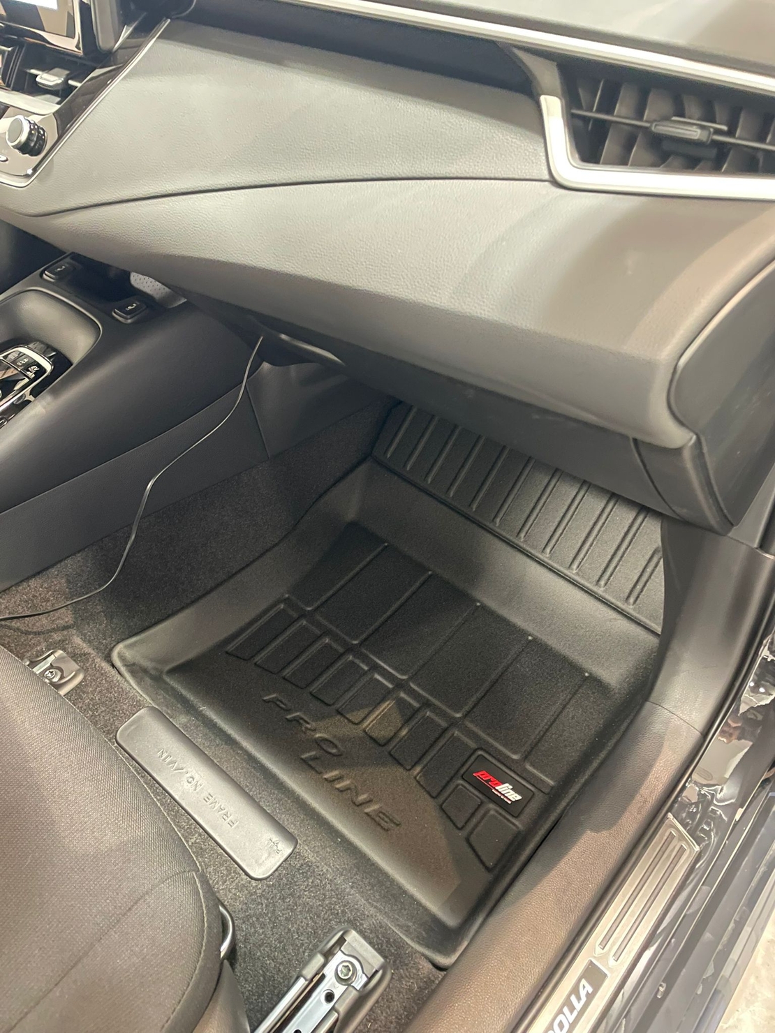 שטיחי 3D לטויוטה קורולה 2025 ומעלה Proline