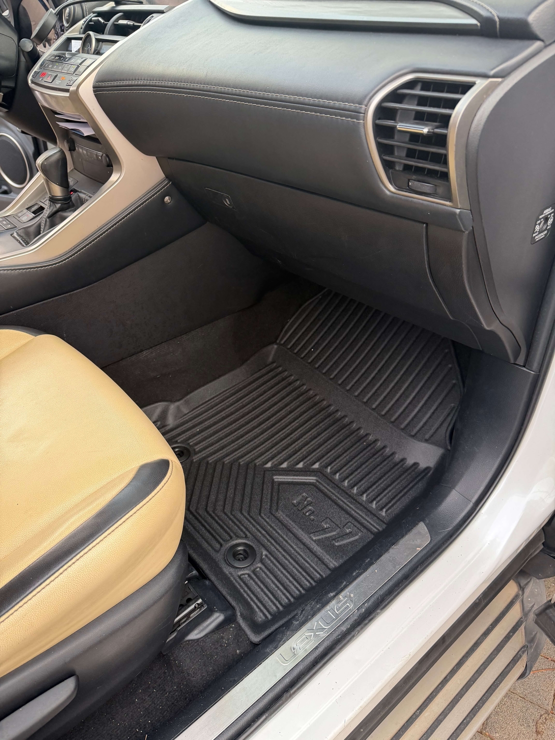 שטיחי 3D ללקסוס NX 2014-2021 NO77