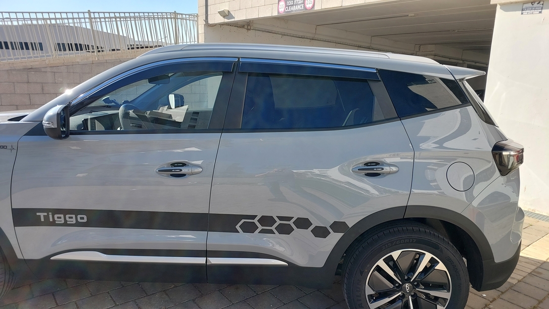 מגני רוח עם פס ניקל לצ'רי טיגו 4 2025 ומעלה