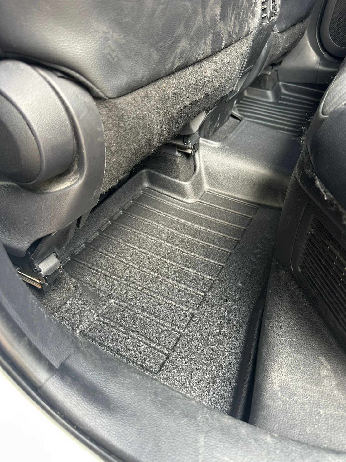 שטיחי 3D לטויוטה יאריס קרוס 2021 ומעלה Proline