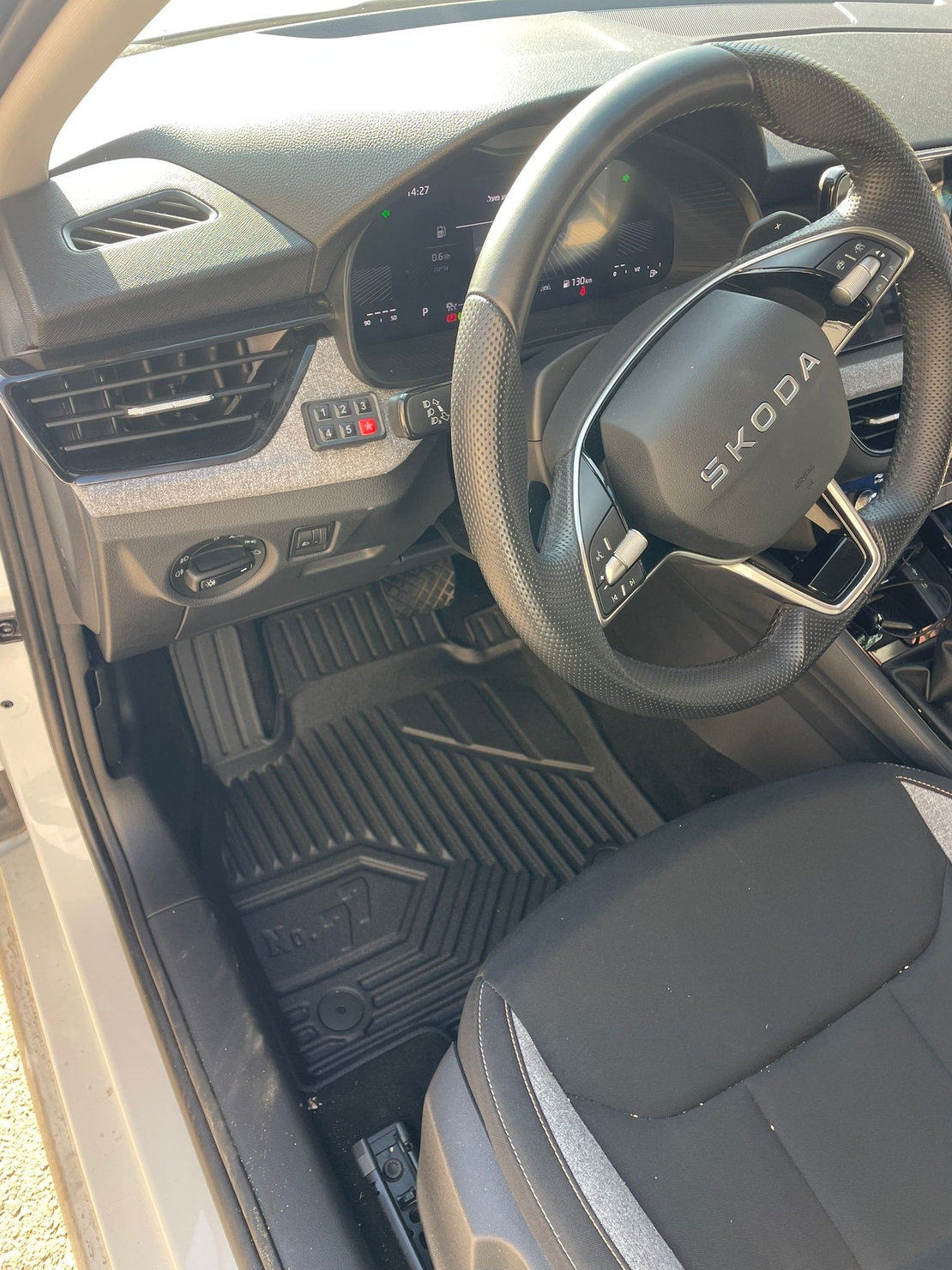 שטיחי 3D לסקודה סקאלה 2019 ומעלה NO77