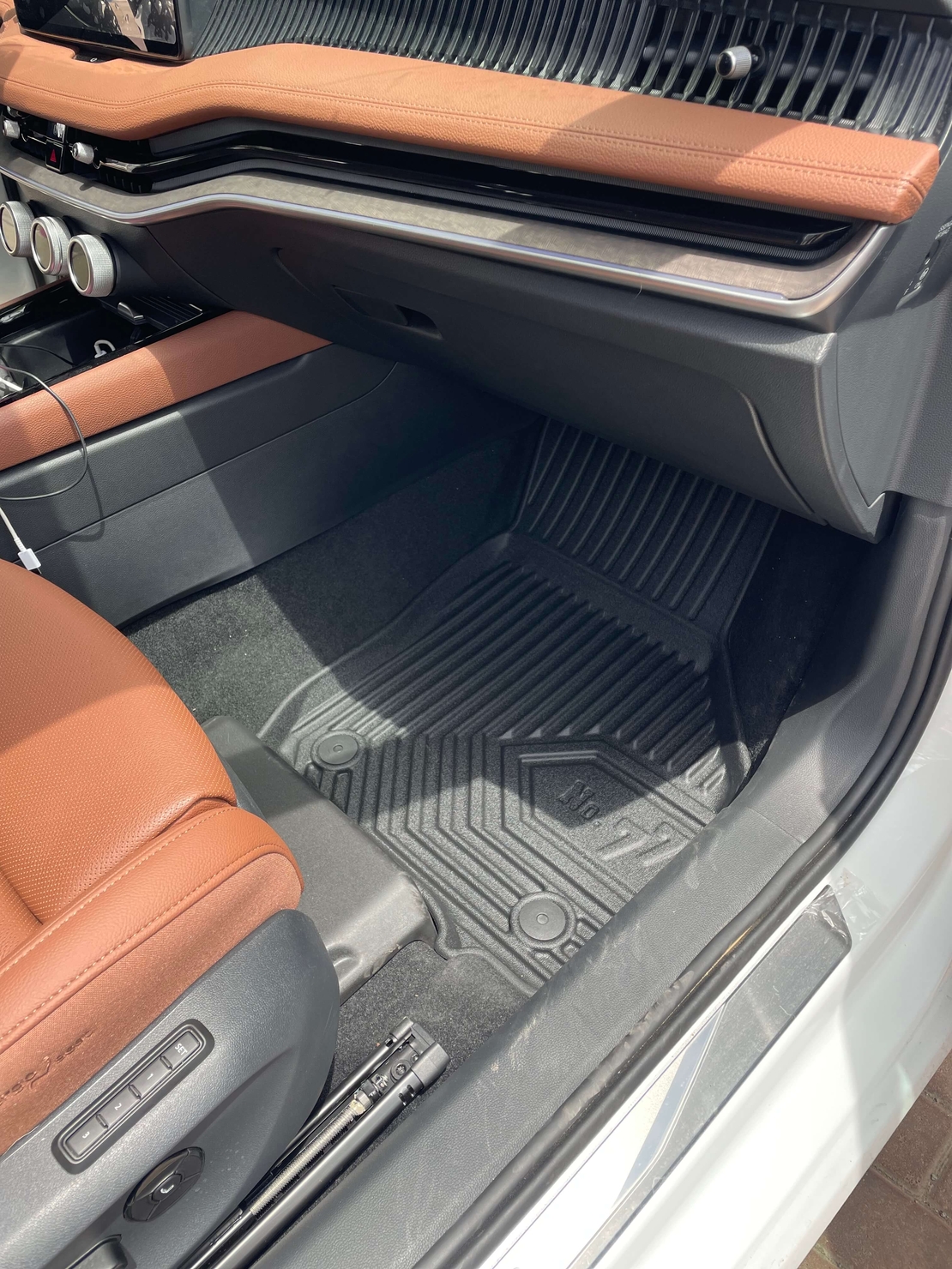 שטיחי 3D לסקודה ייטי 2009-2018 NO77