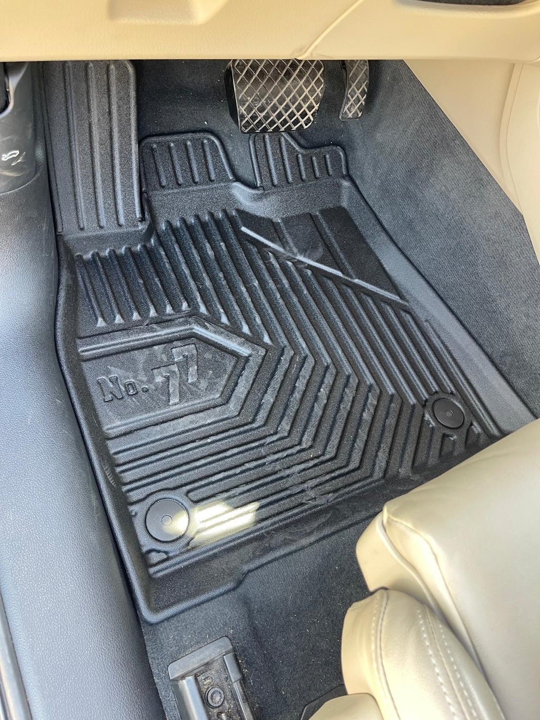 שטיחי 3D לאאודי Q5 2016-2025 NO77