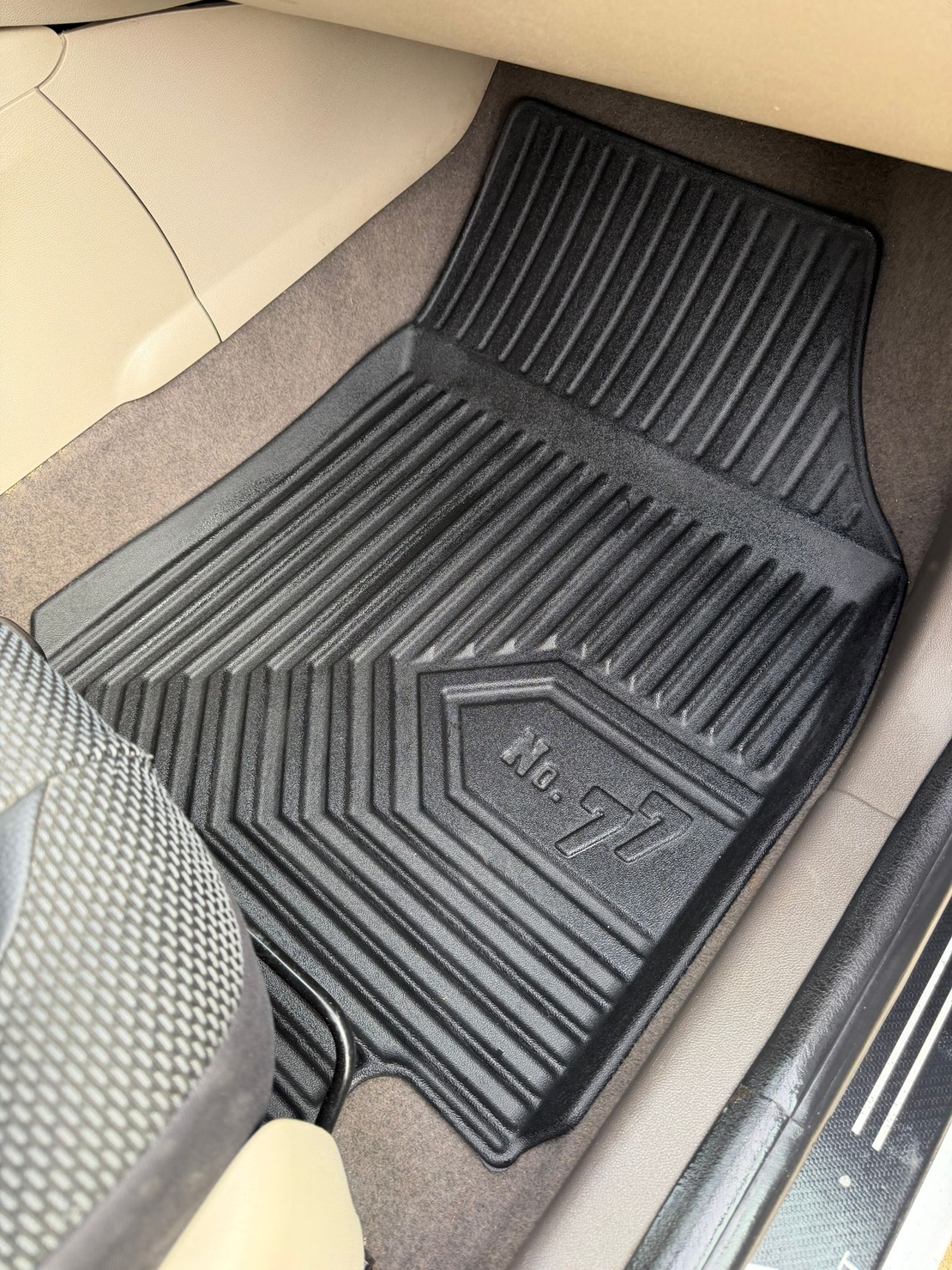 שטיחי 3D לרנו פלואנס 2009 ומעלה NO77