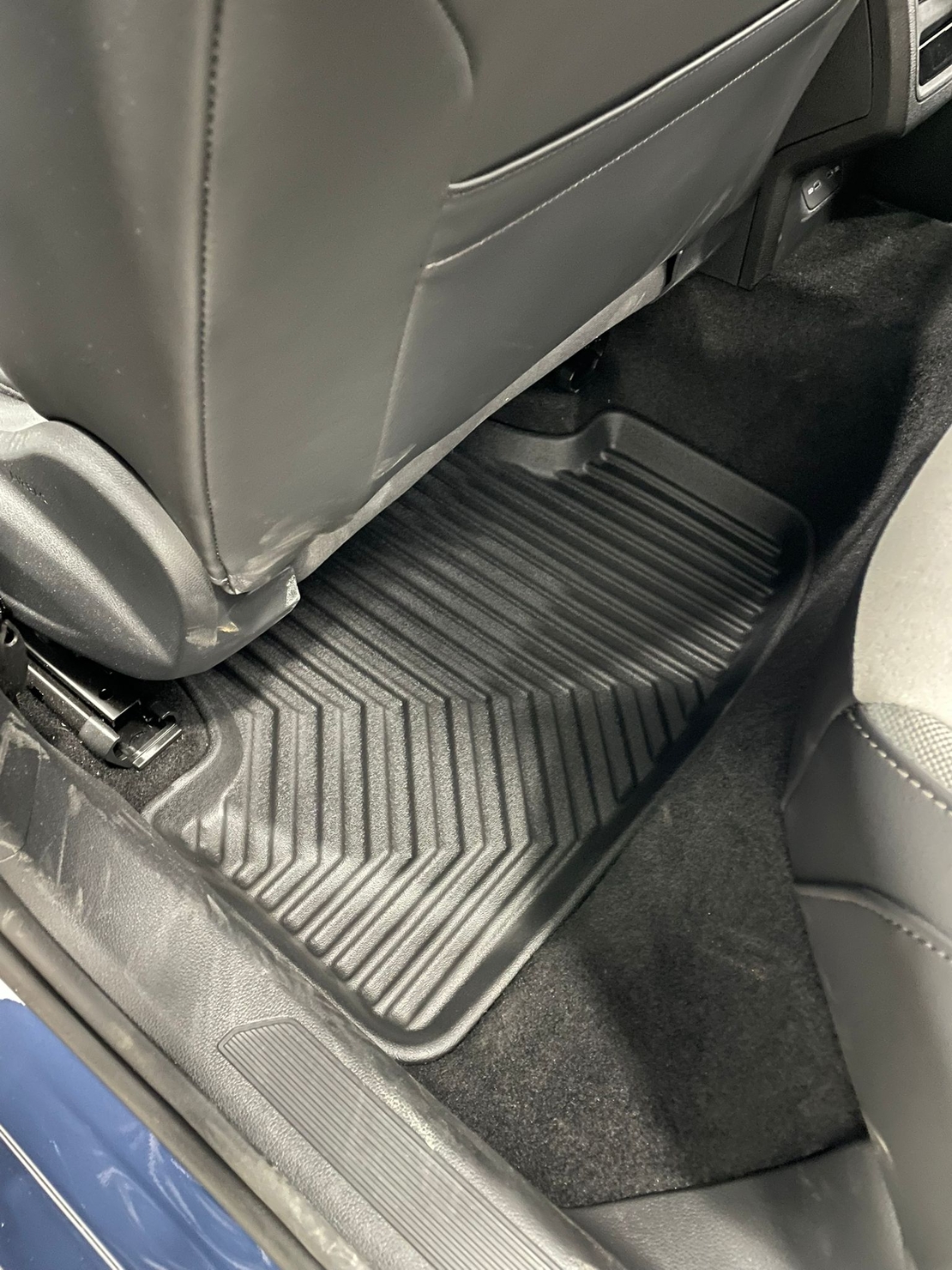 שטיחי 3D לפולקסווגן גולף GTI MK8 2021 ומעלה NO77
