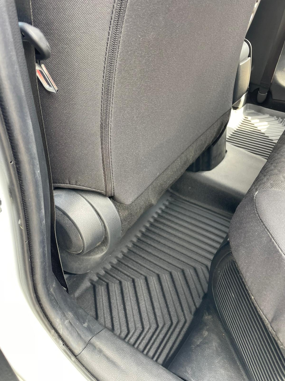 שטיחי 3D לטויוטה יאריס 2020 ומעלה NO77