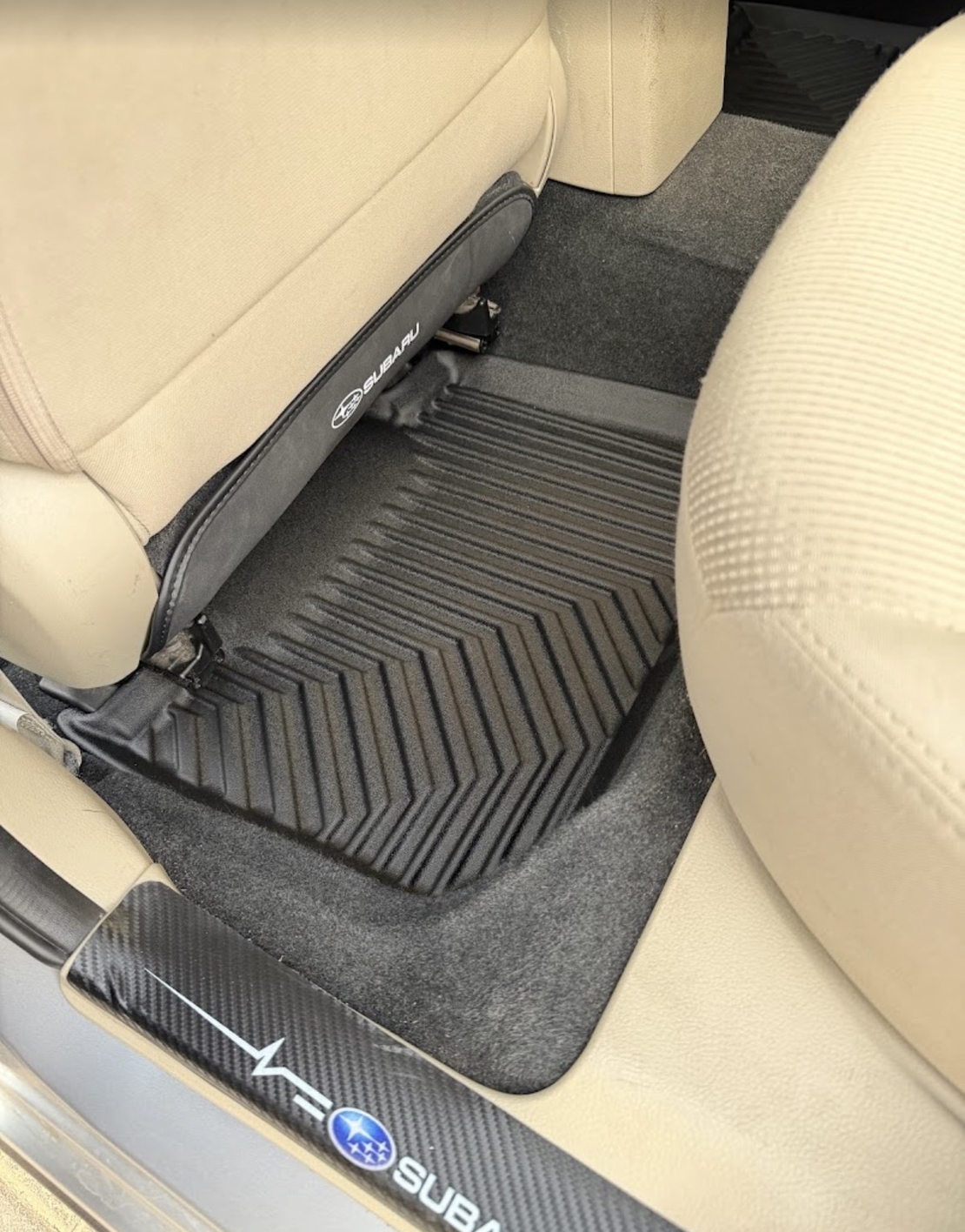 שטיחי 3D לסובארו לבורג 2014 ומעלה NO77
