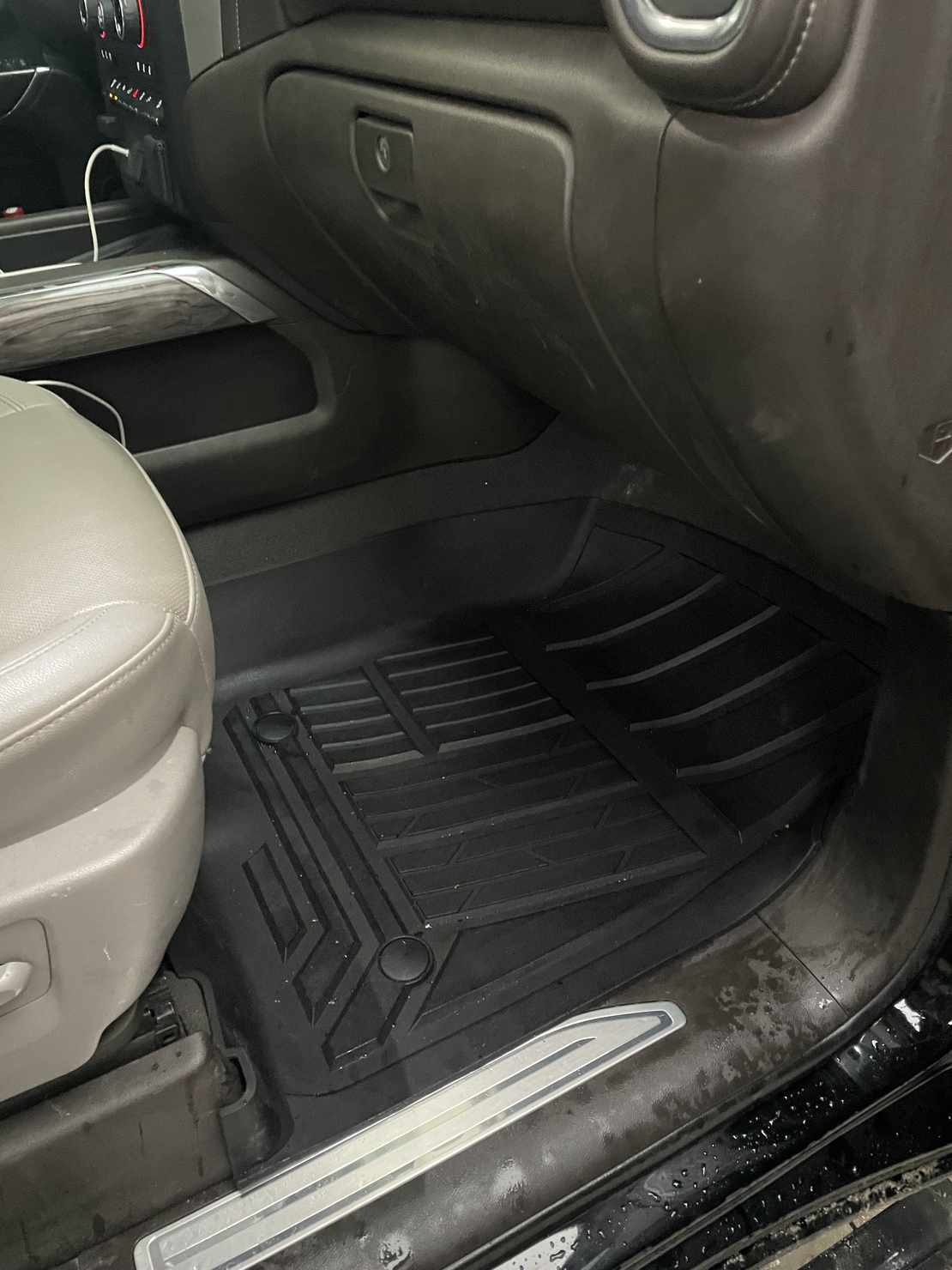 שטיחי 3D לשברולט סילברדו 2019 ומעלה