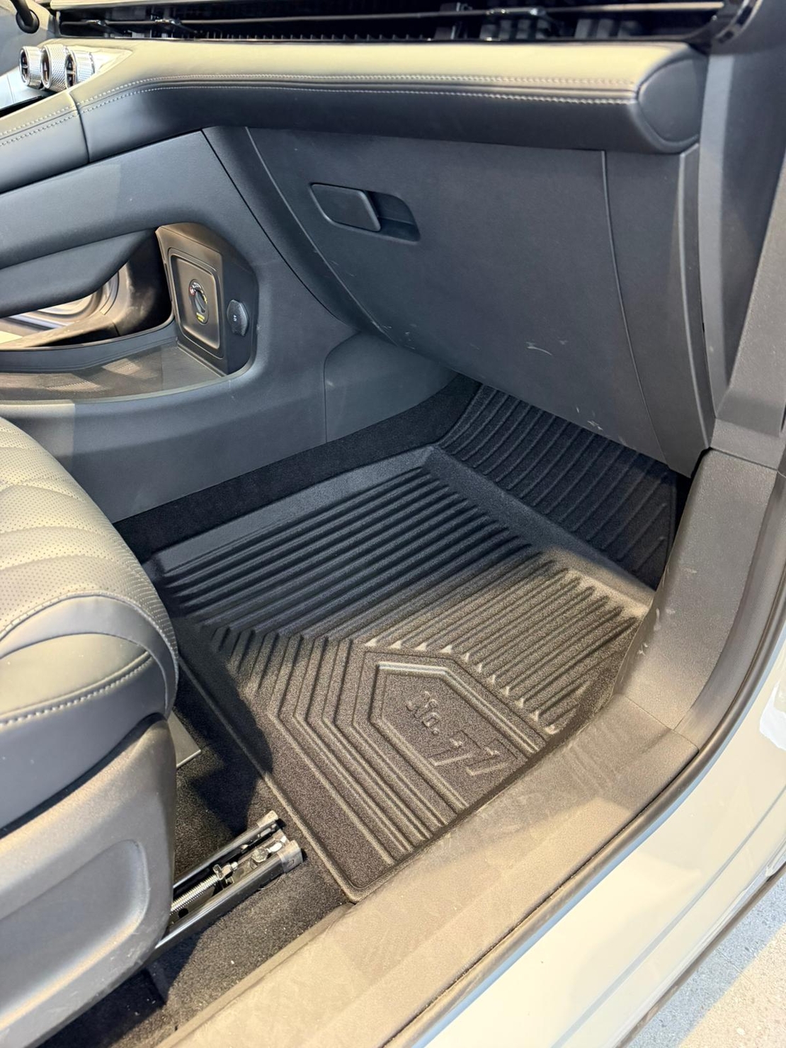 שטיחי 3D לצ'רי טיגו 9 2026 ומעלה NO77